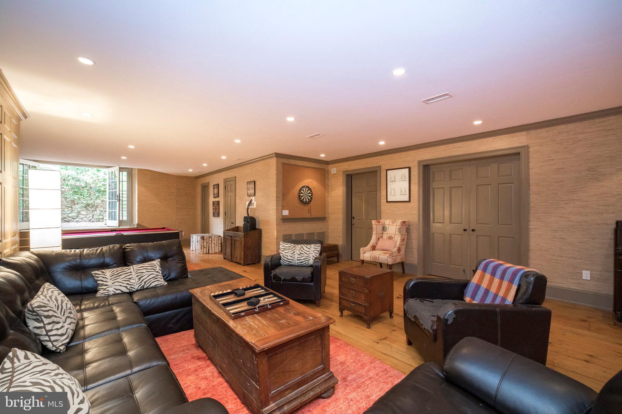 CHESHIRE HUNT - Residential