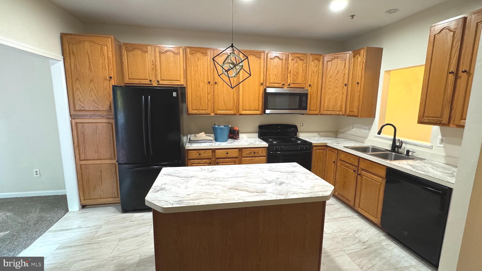 12606 MARLTON CENTER DRIVE