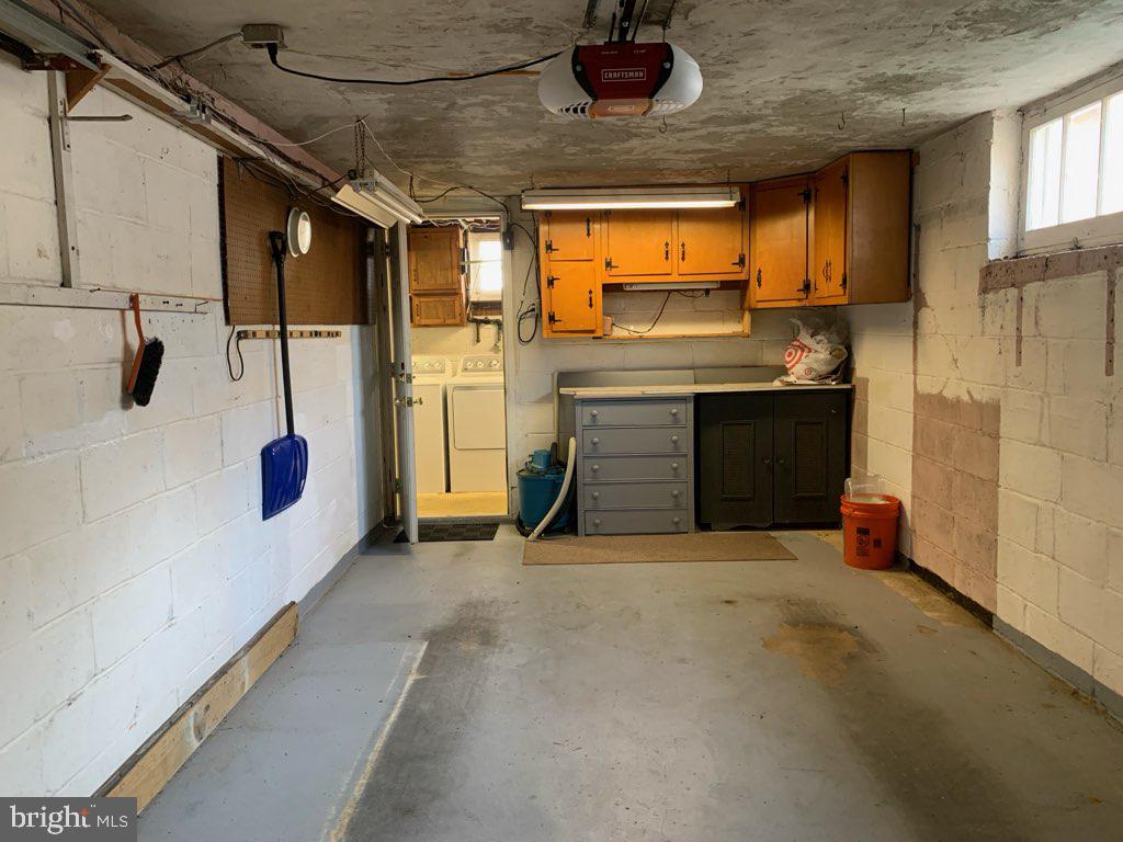 LAWRENCE PARK - Residential