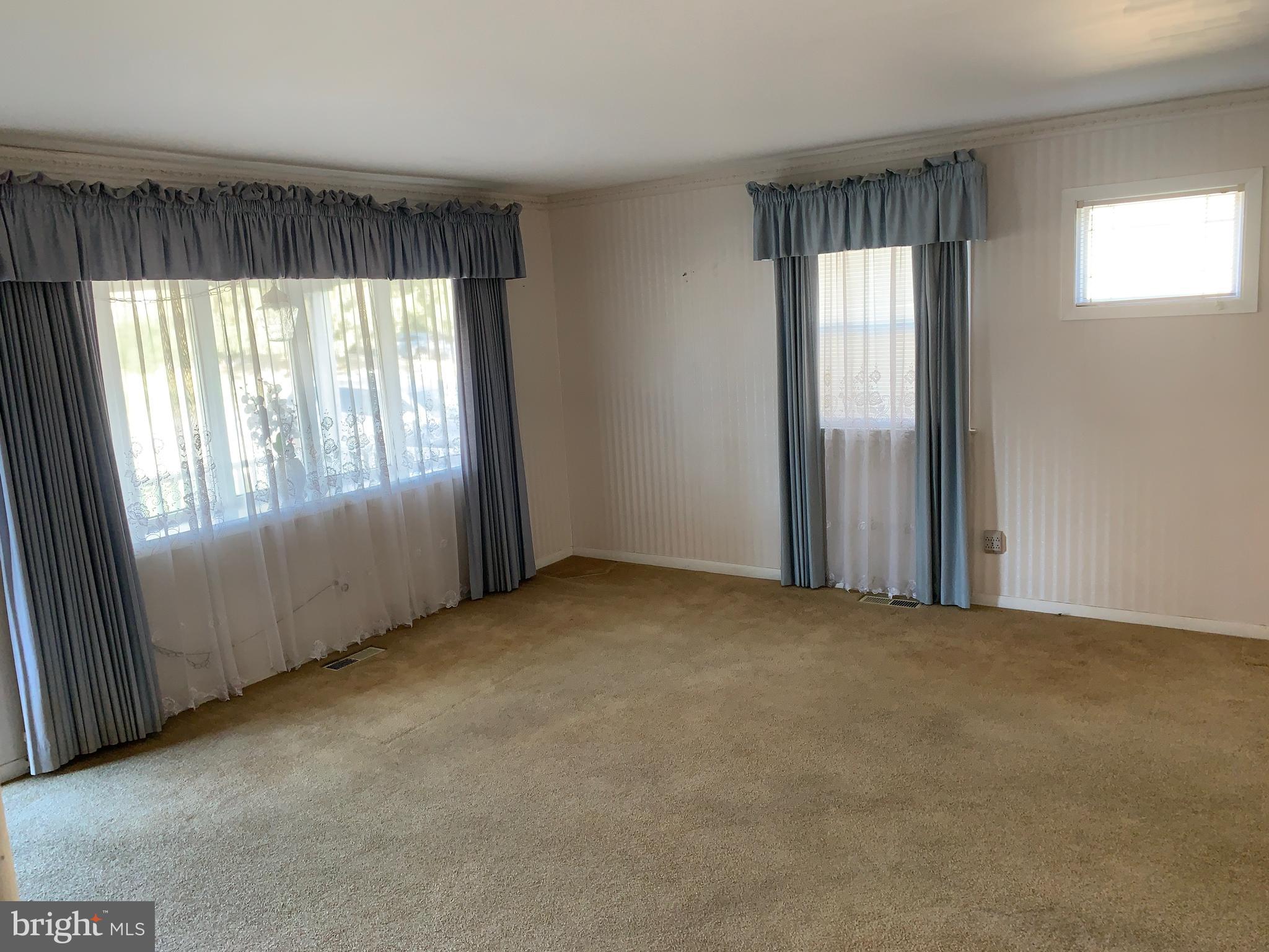 LAWRENCE PARK - Residential