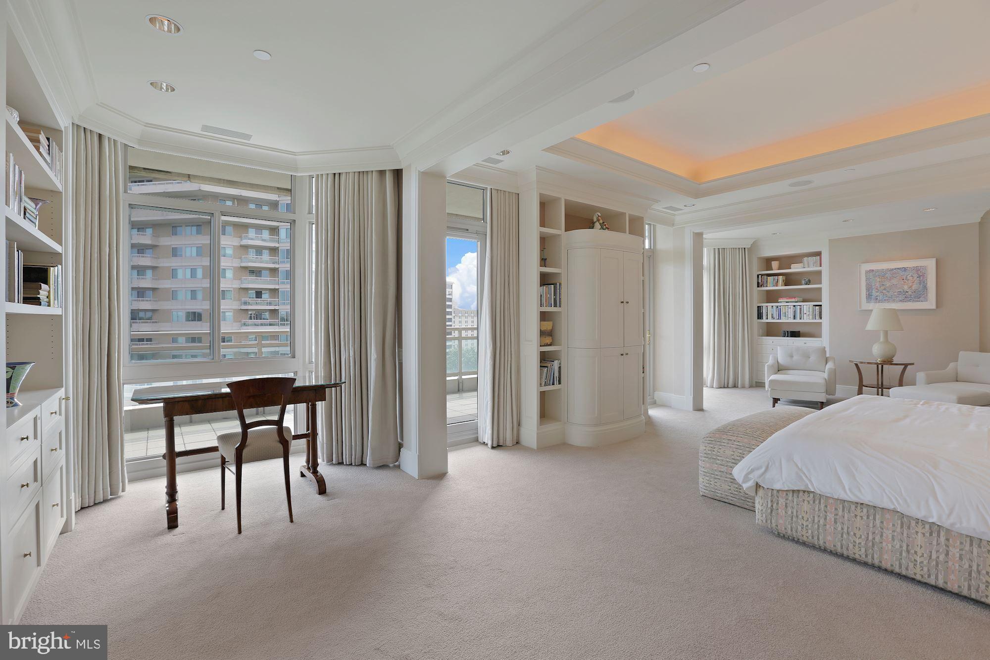 SOMERSET HOUSE CONDOS - Residential