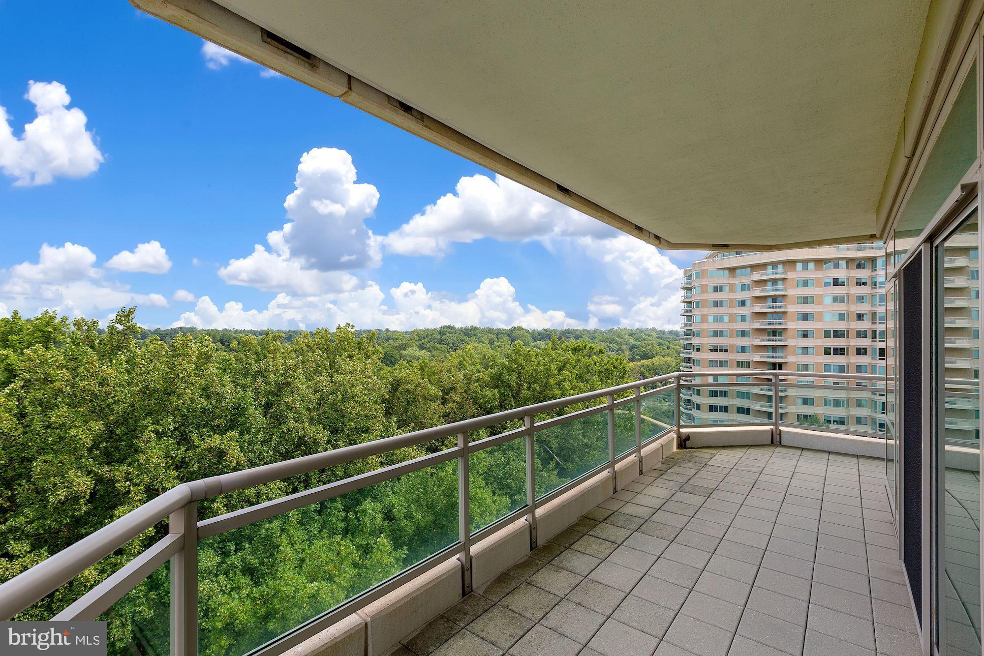 SOMERSET HOUSE CONDOS - Residential