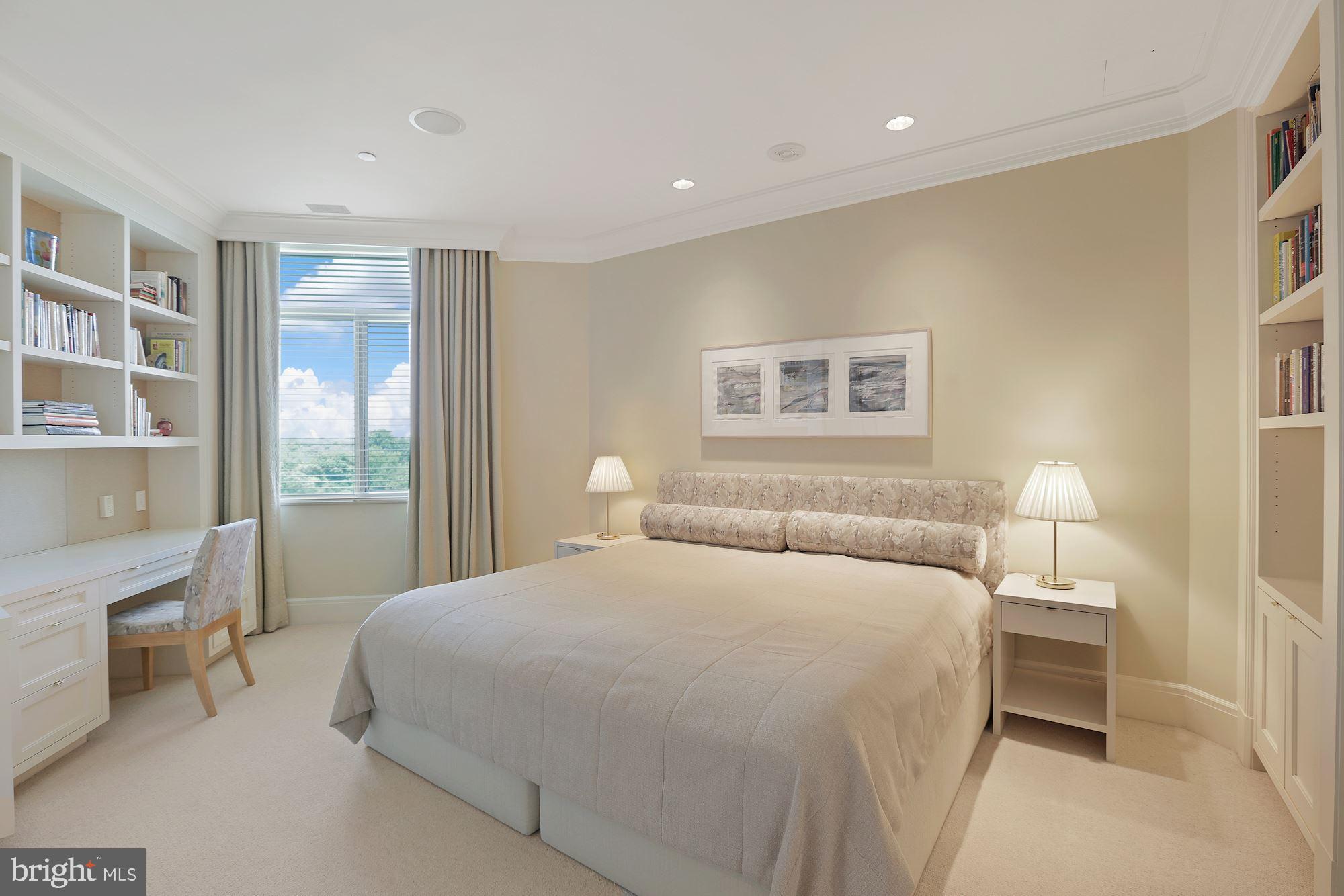 SOMERSET HOUSE CONDOS - Residential