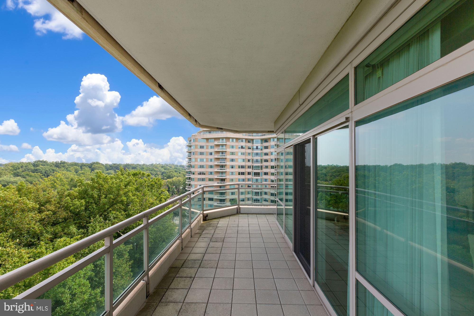 SOMERSET HOUSE CONDOS - Residential