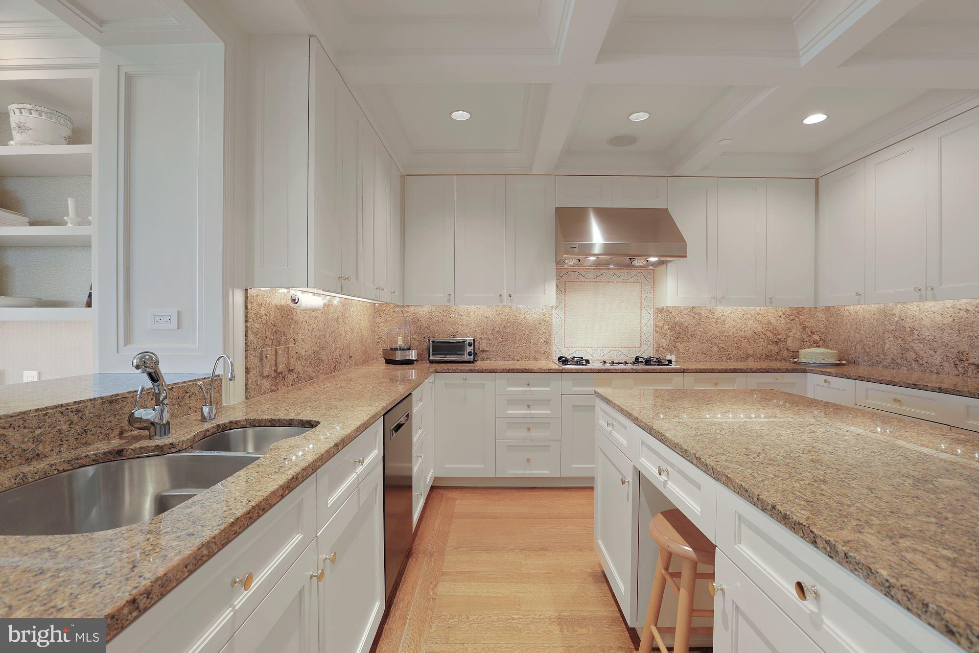 SOMERSET HOUSE CONDOS - Residential