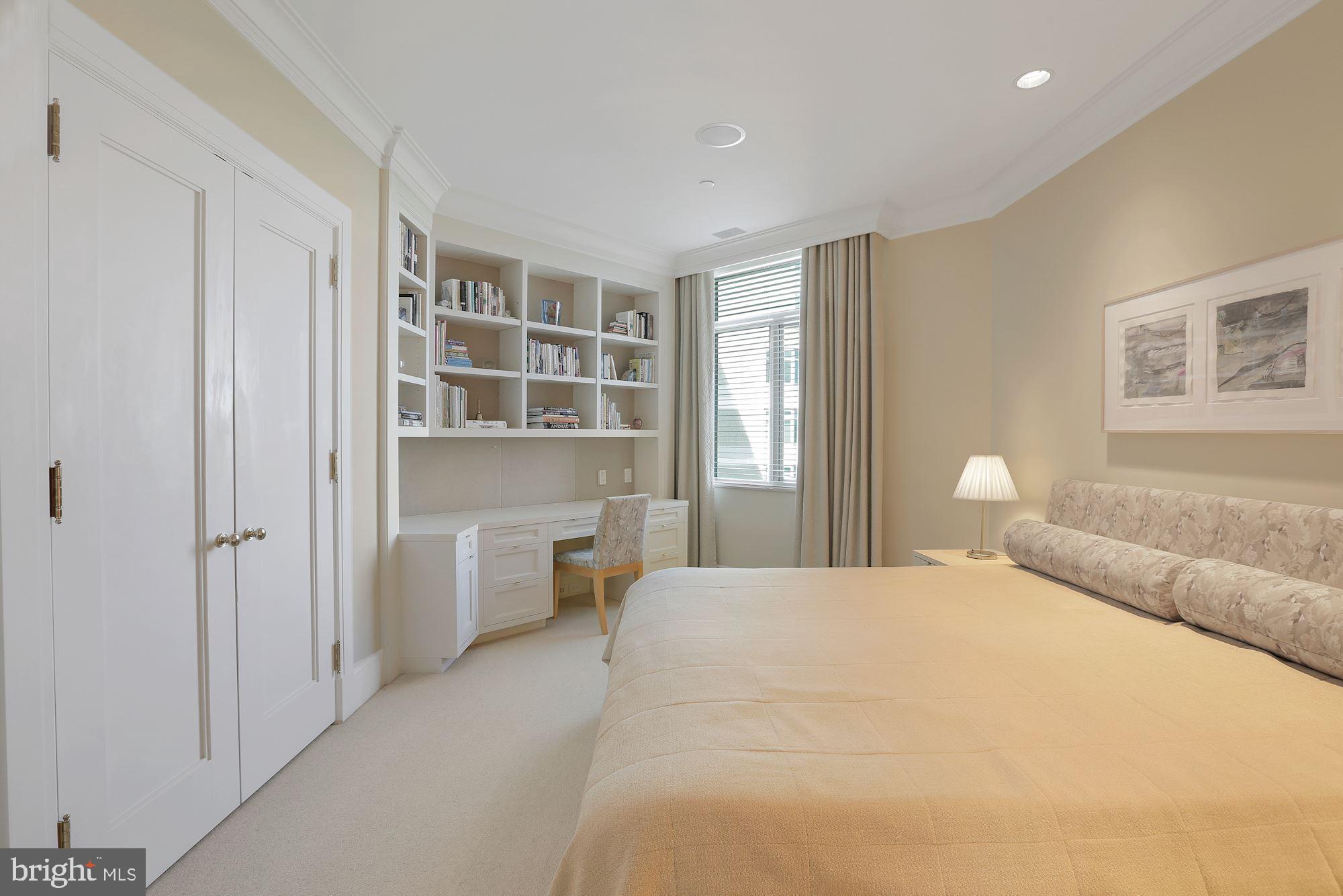 SOMERSET HOUSE CONDOS - Residential