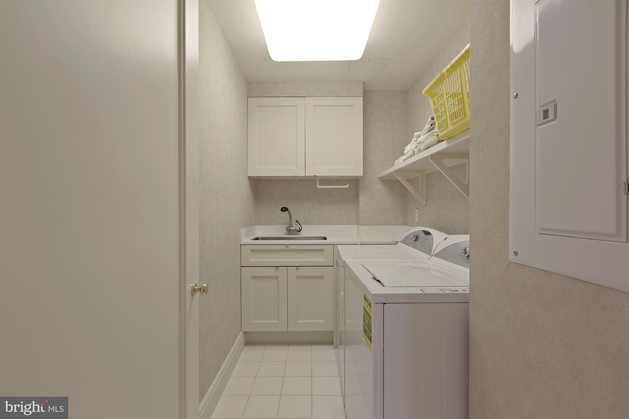 SOMERSET HOUSE CONDOS - Residential