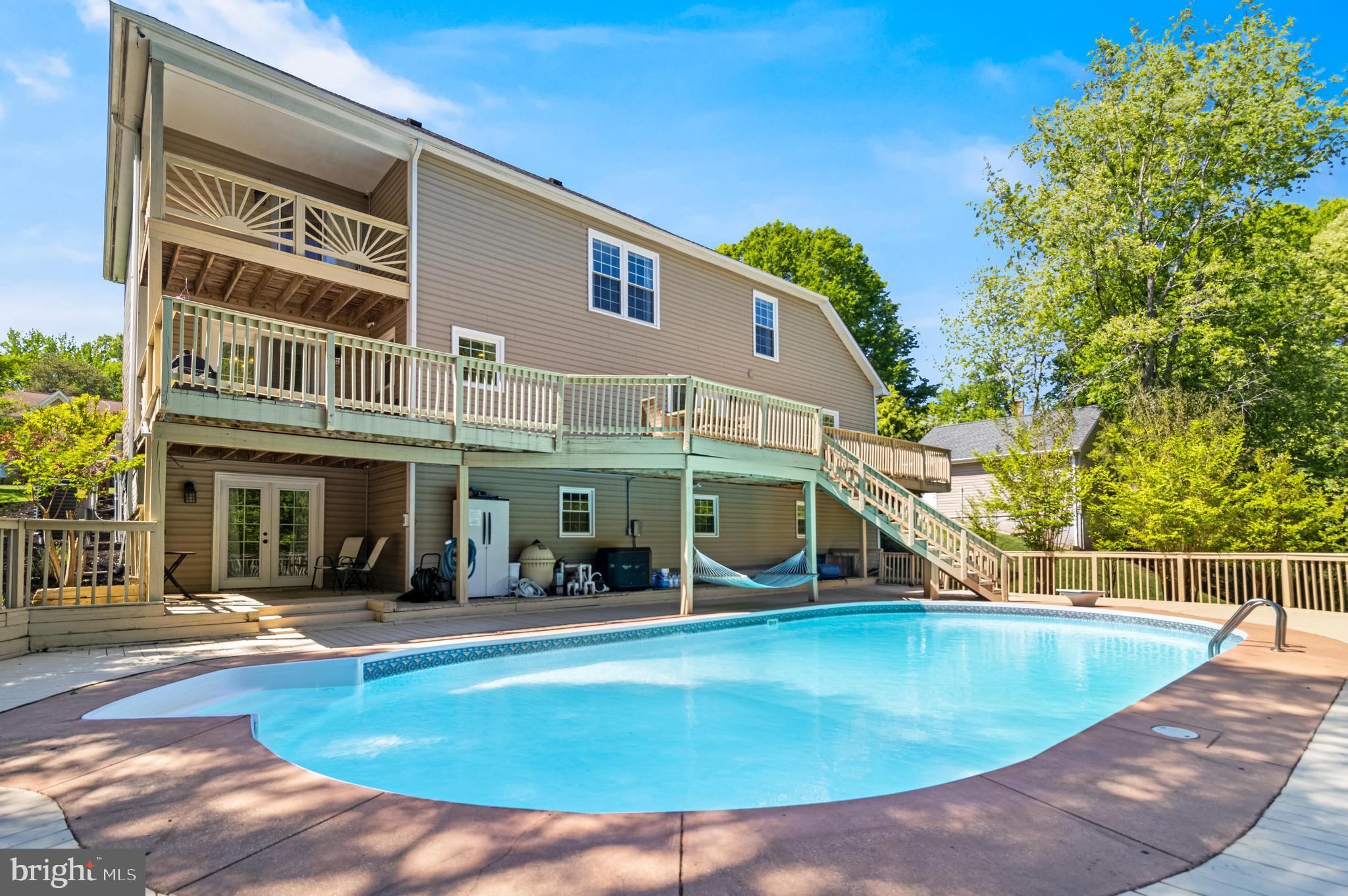 BERRY HILL MANOR - Residential