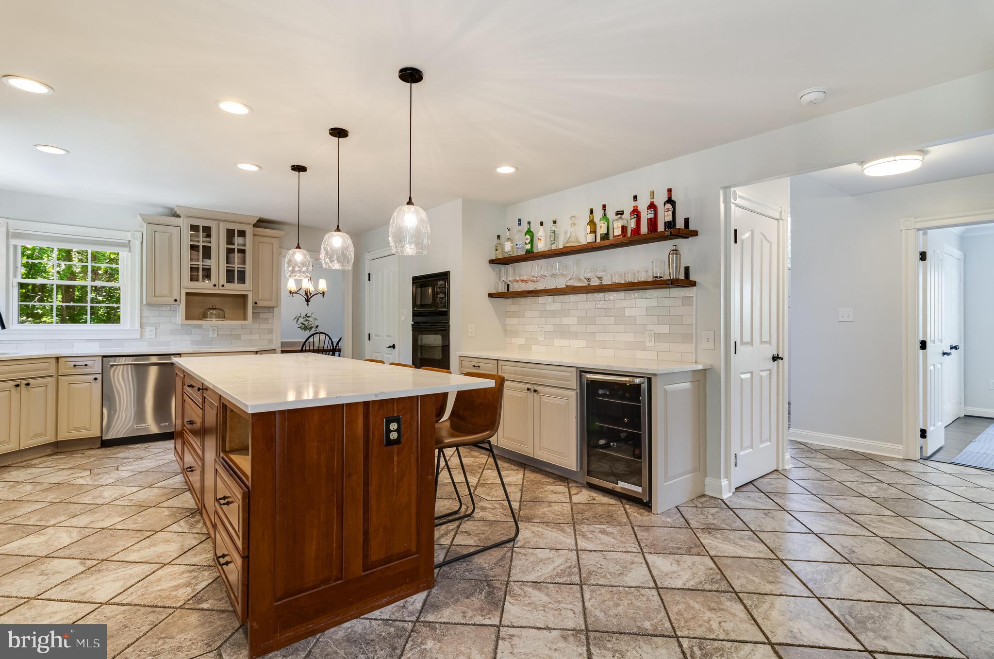 BERRY HILL MANOR - Residential