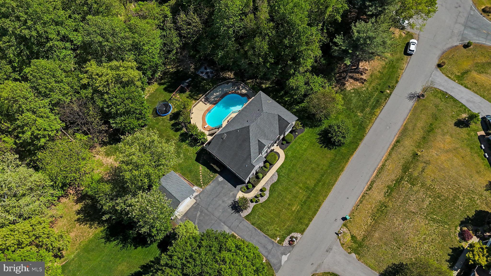 BERRY HILL MANOR - Residential