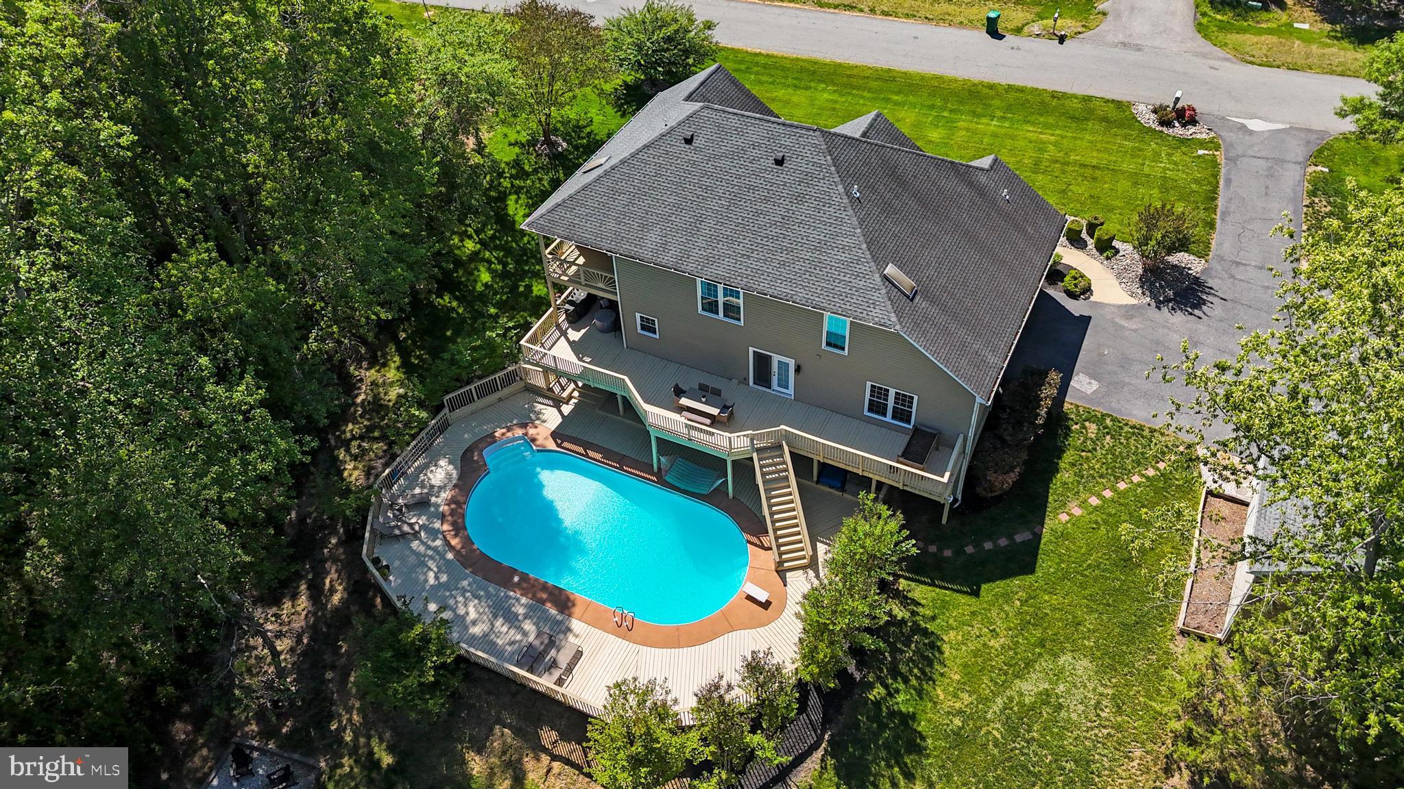 BERRY HILL MANOR - Residential