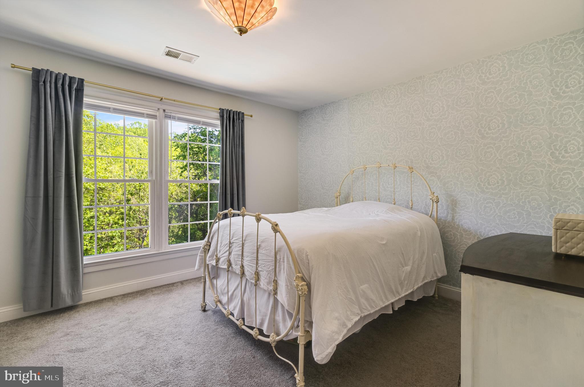 BERRY HILL MANOR - Residential