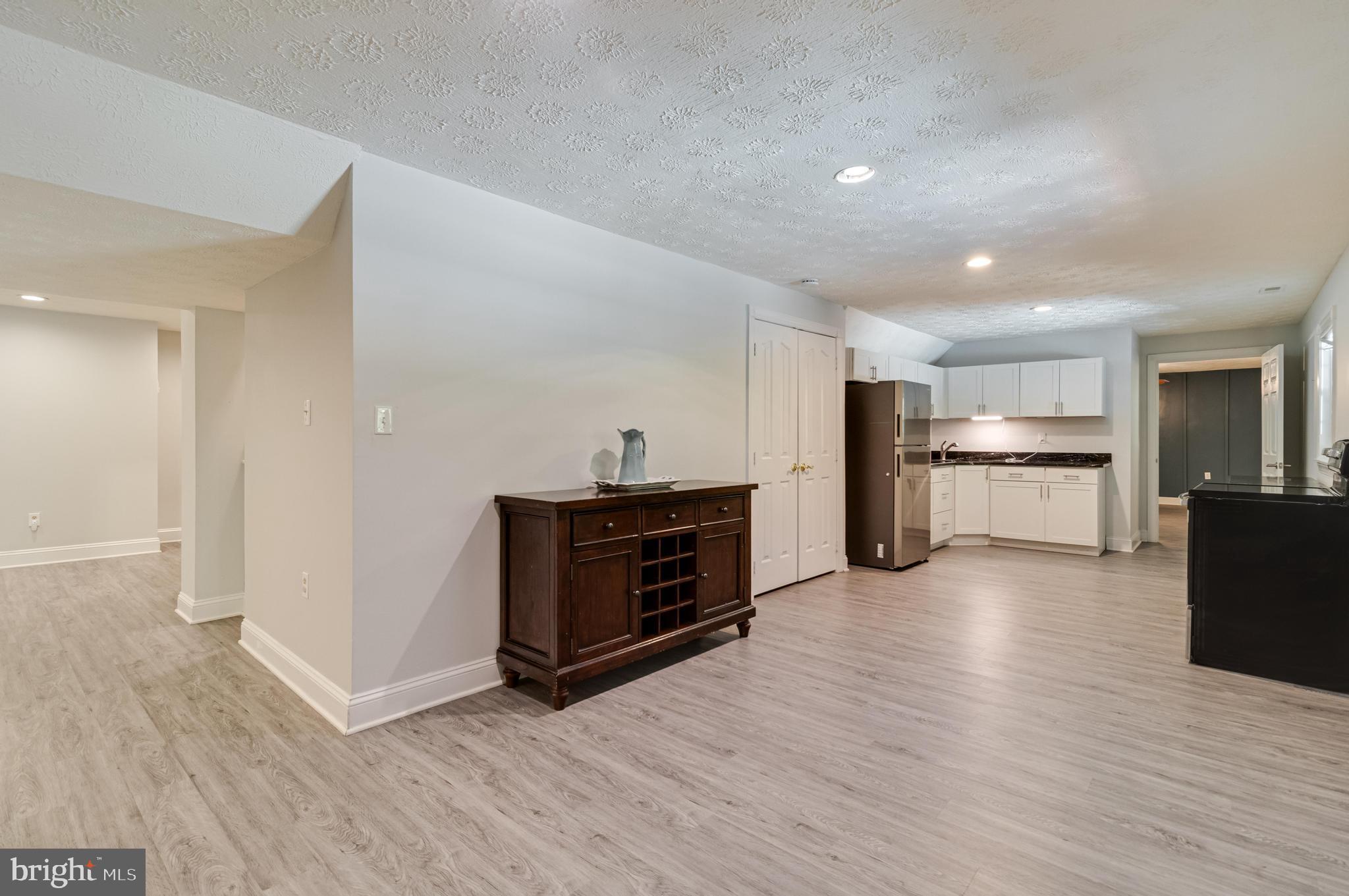 BERRY HILL MANOR - Residential