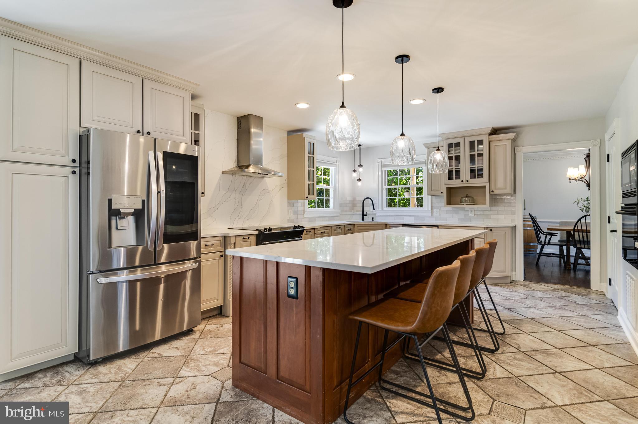 BERRY HILL MANOR - Residential