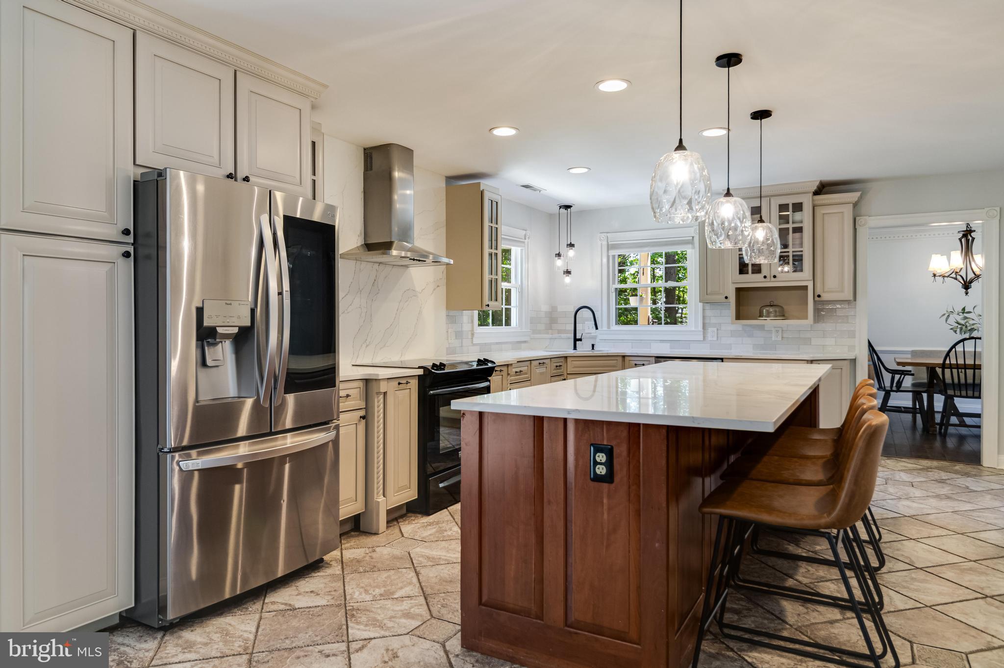 BERRY HILL MANOR - Residential