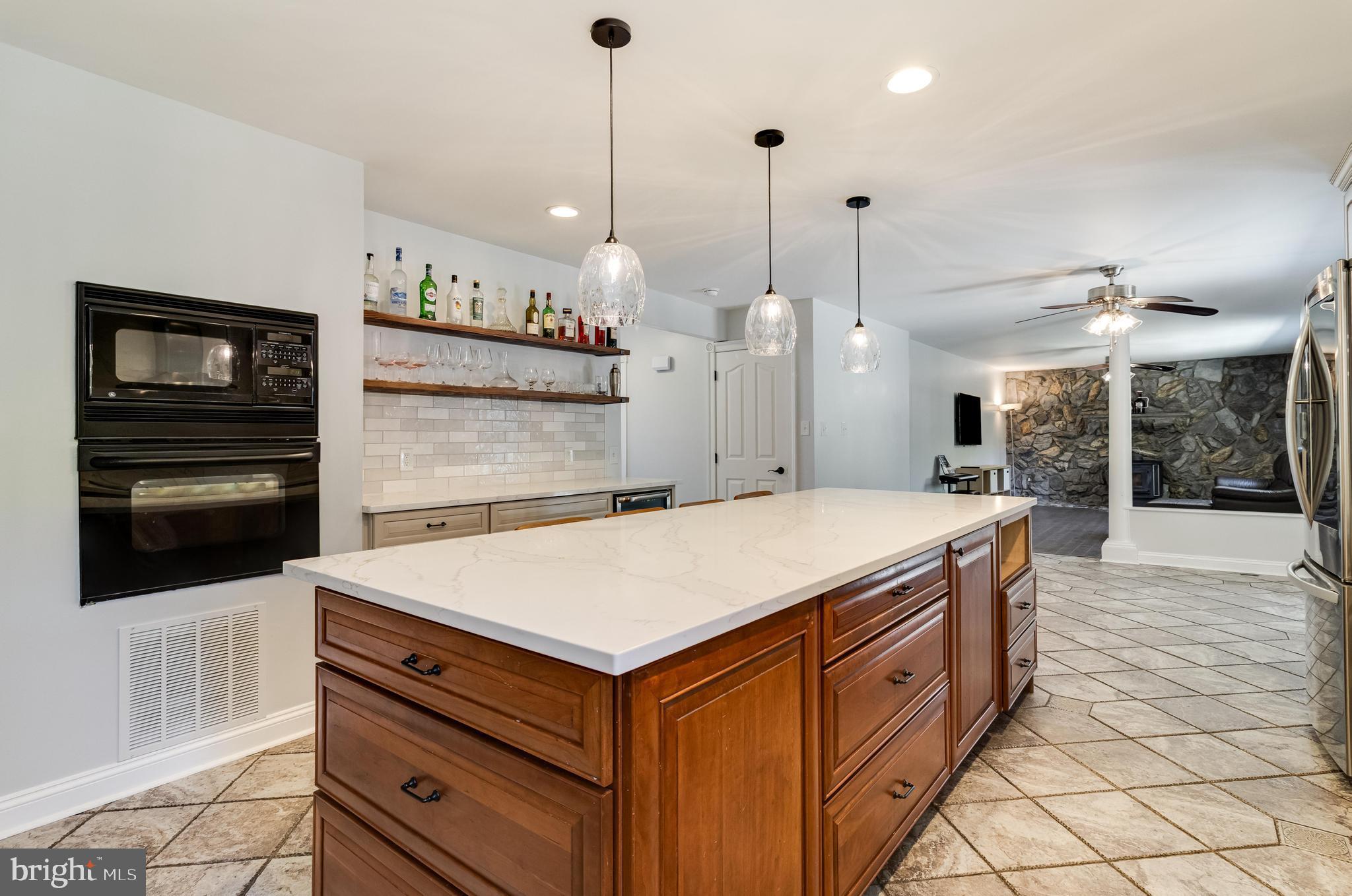 BERRY HILL MANOR - Residential