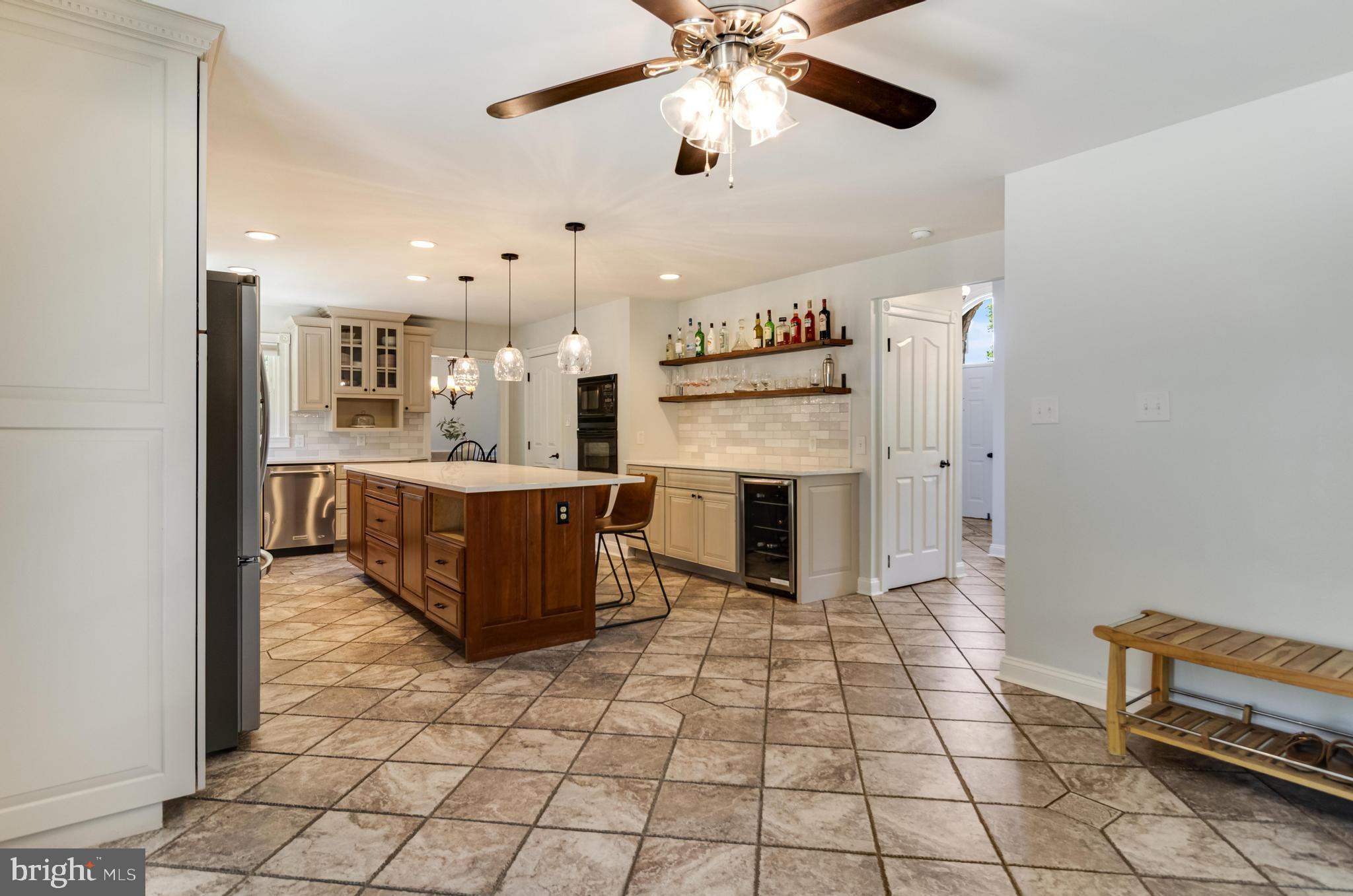 BERRY HILL MANOR - Residential