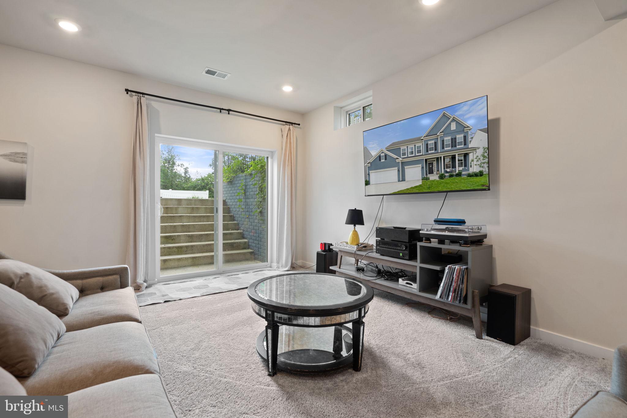 CLEVENGER CORNER VILLAGE - Residential