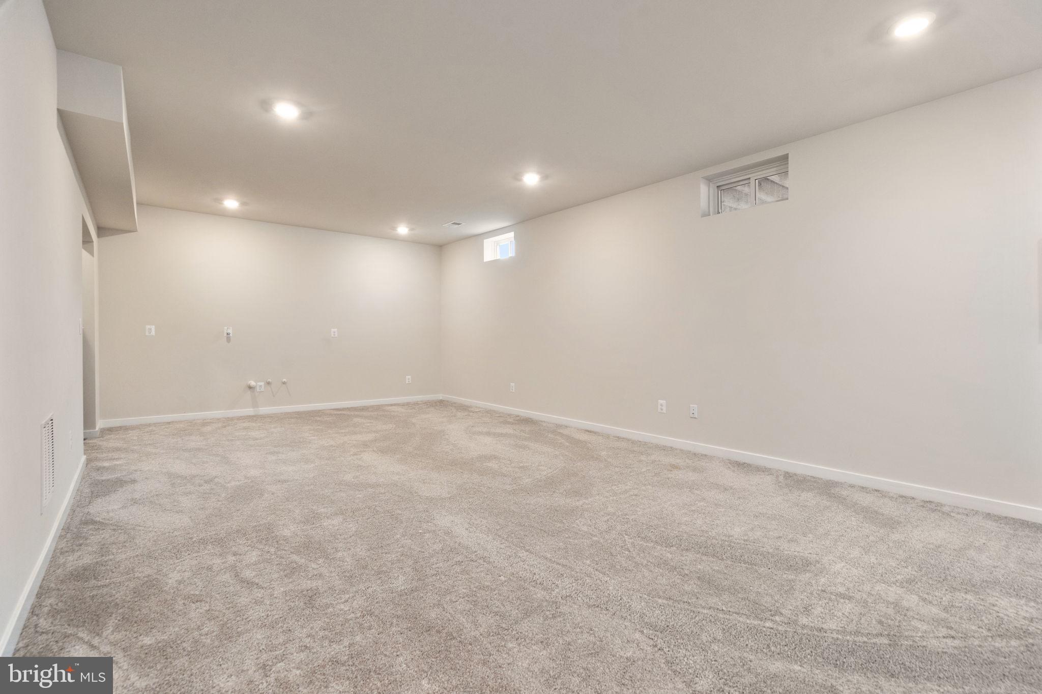 CLEVENGER CORNER VILLAGE - Residential