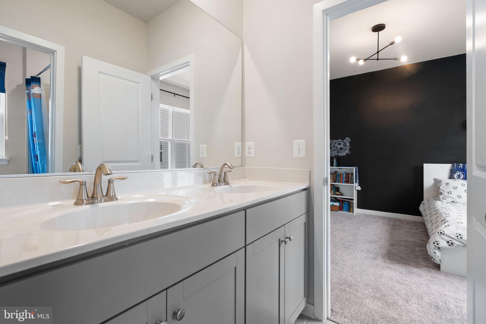 CLEVENGER CORNER VILLAGE - Residential