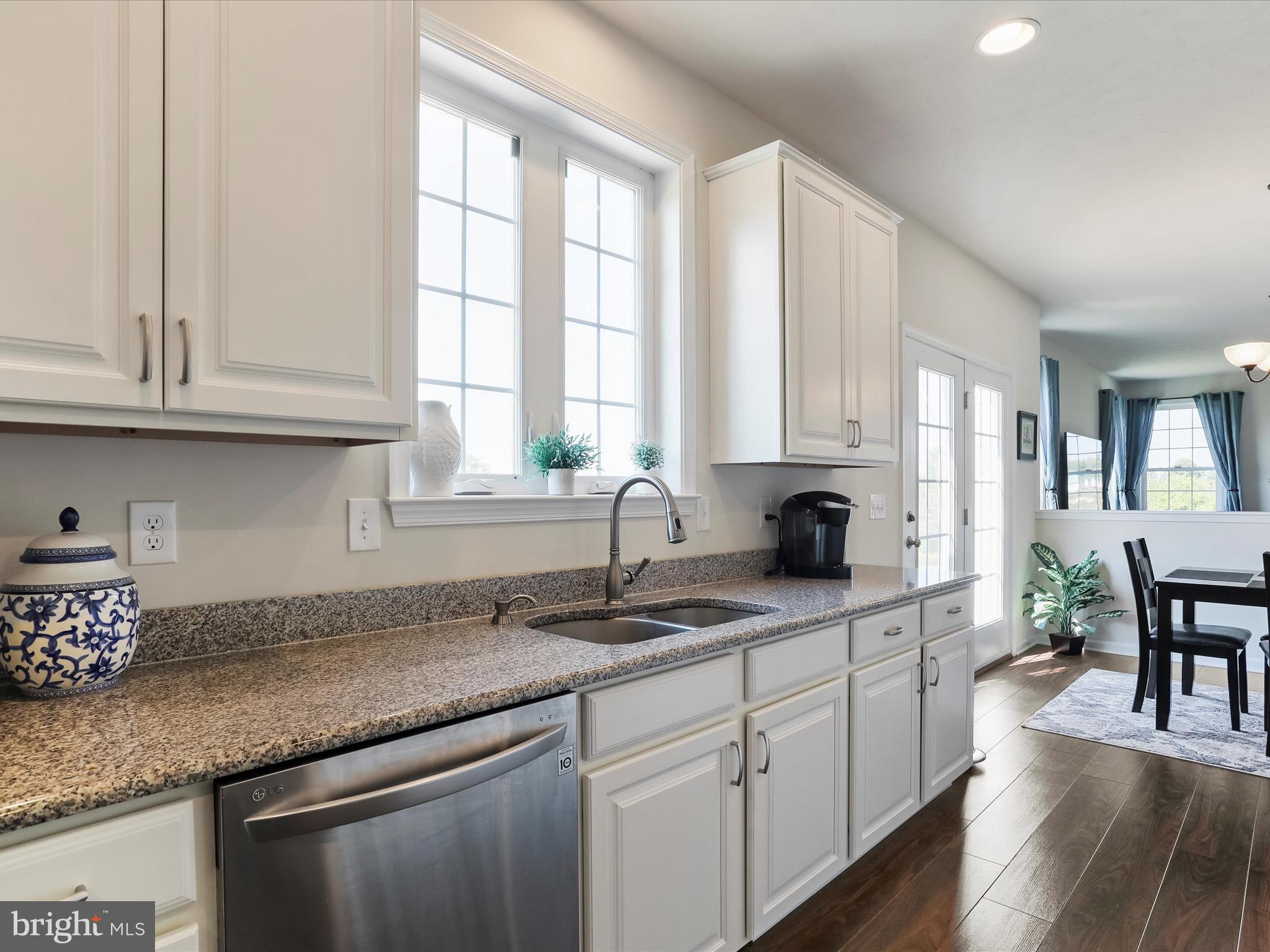 FOX RUN TERRACE - Residential