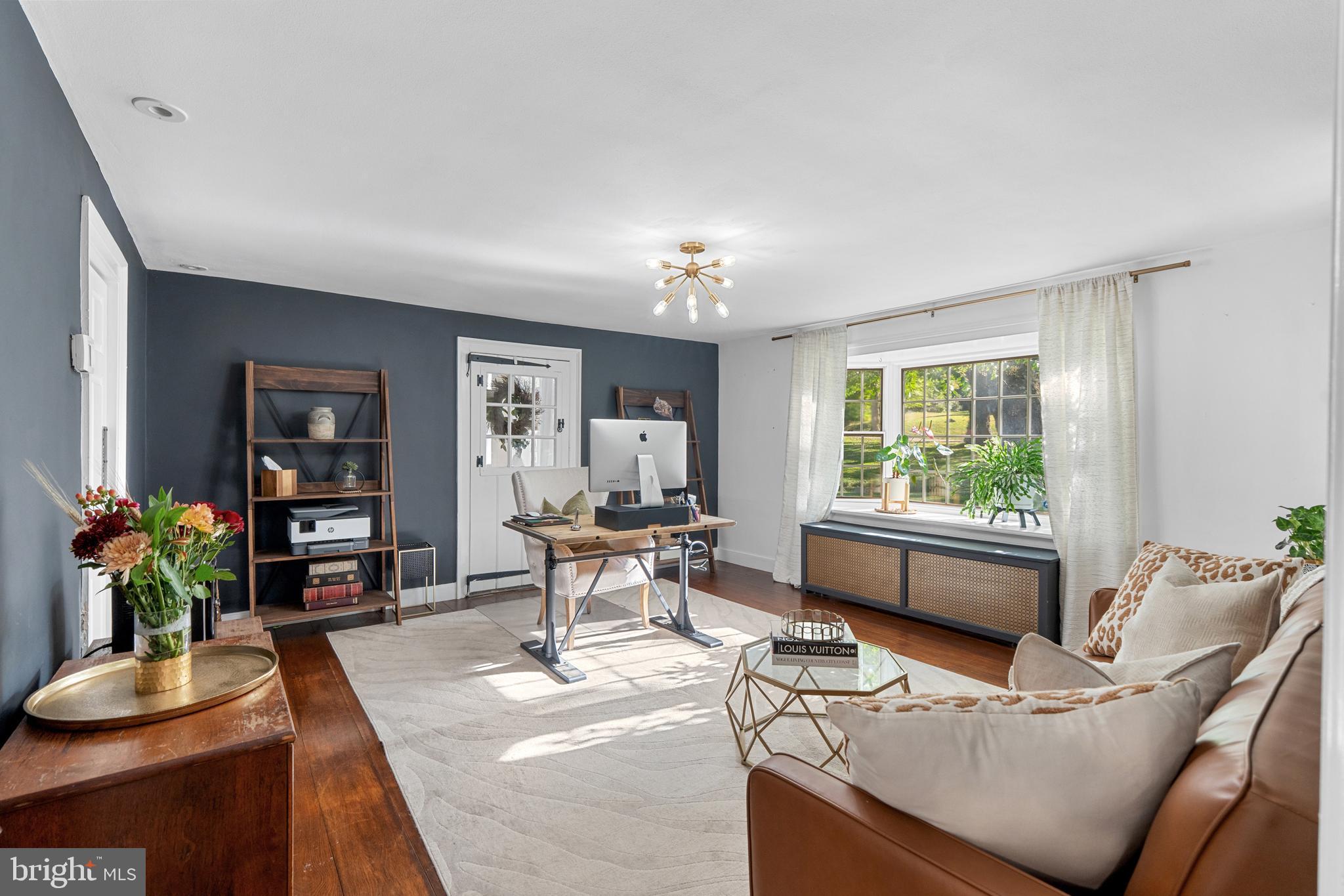 COLONIAL VIL - Residential