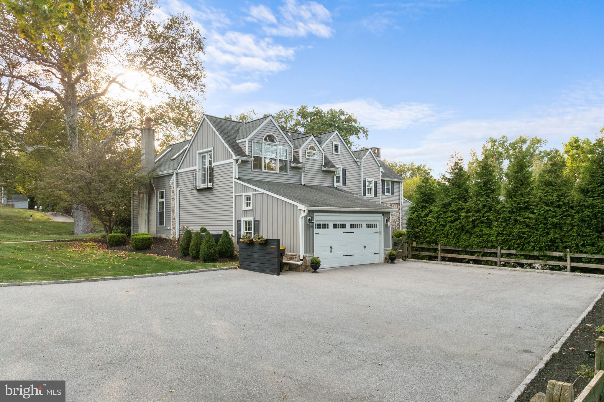 COLONIAL VIL - Residential