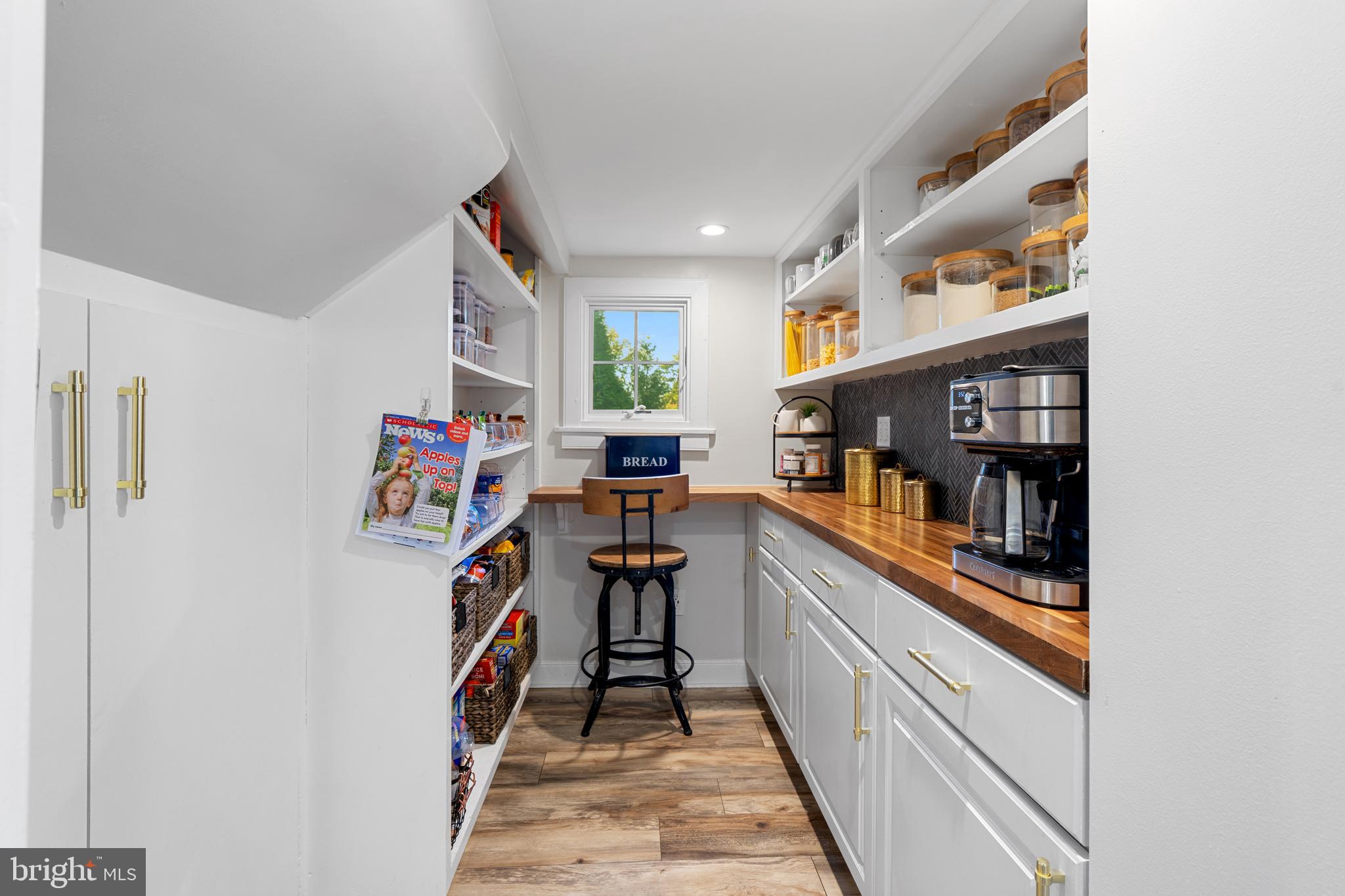 COLONIAL VIL - Residential