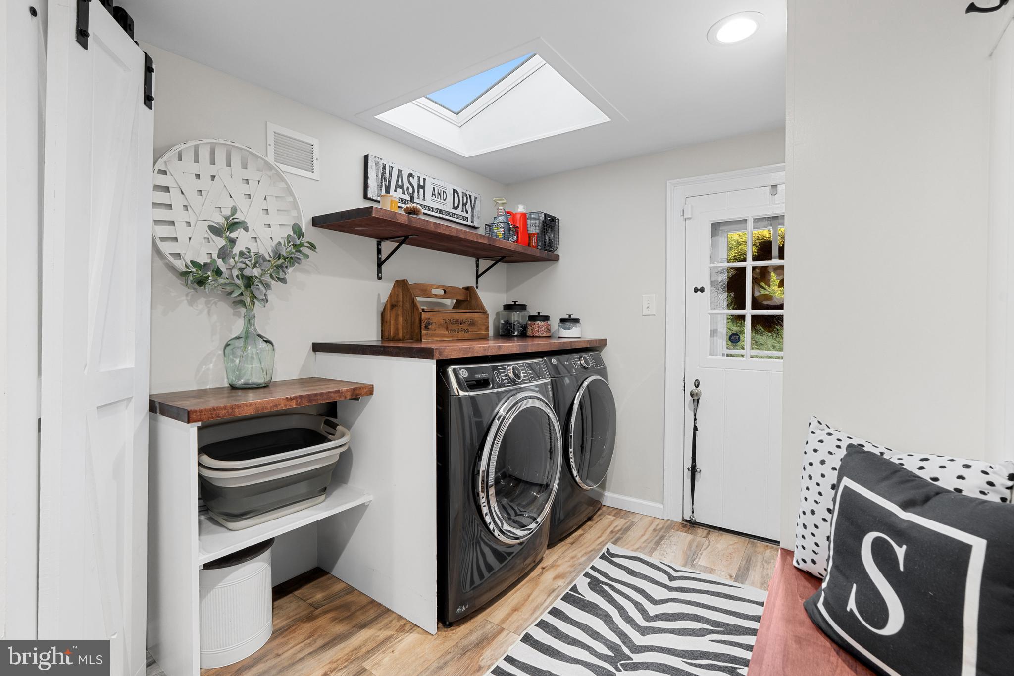 COLONIAL VIL - Residential