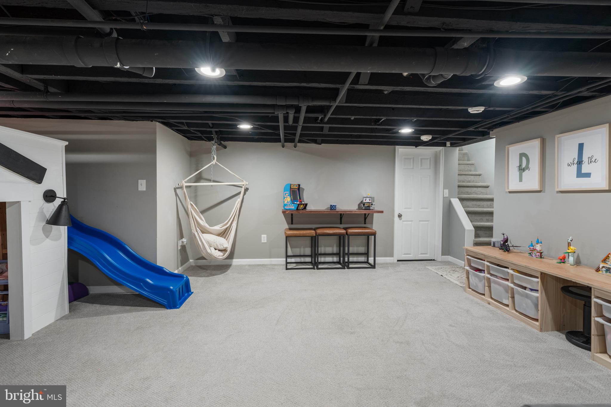 COLONIAL VIL - Residential