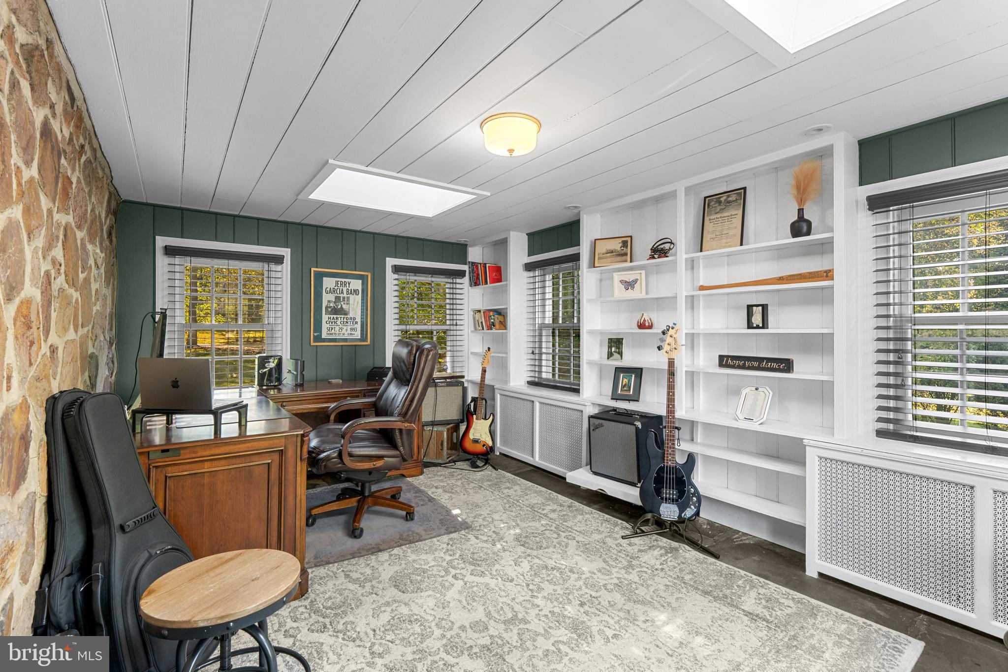 COLONIAL VIL - Residential