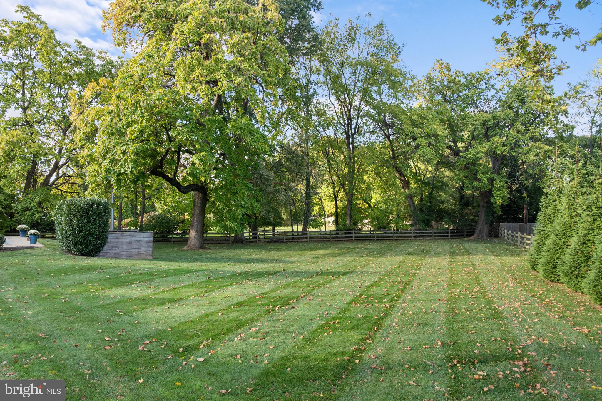 COLONIAL VIL - Residential