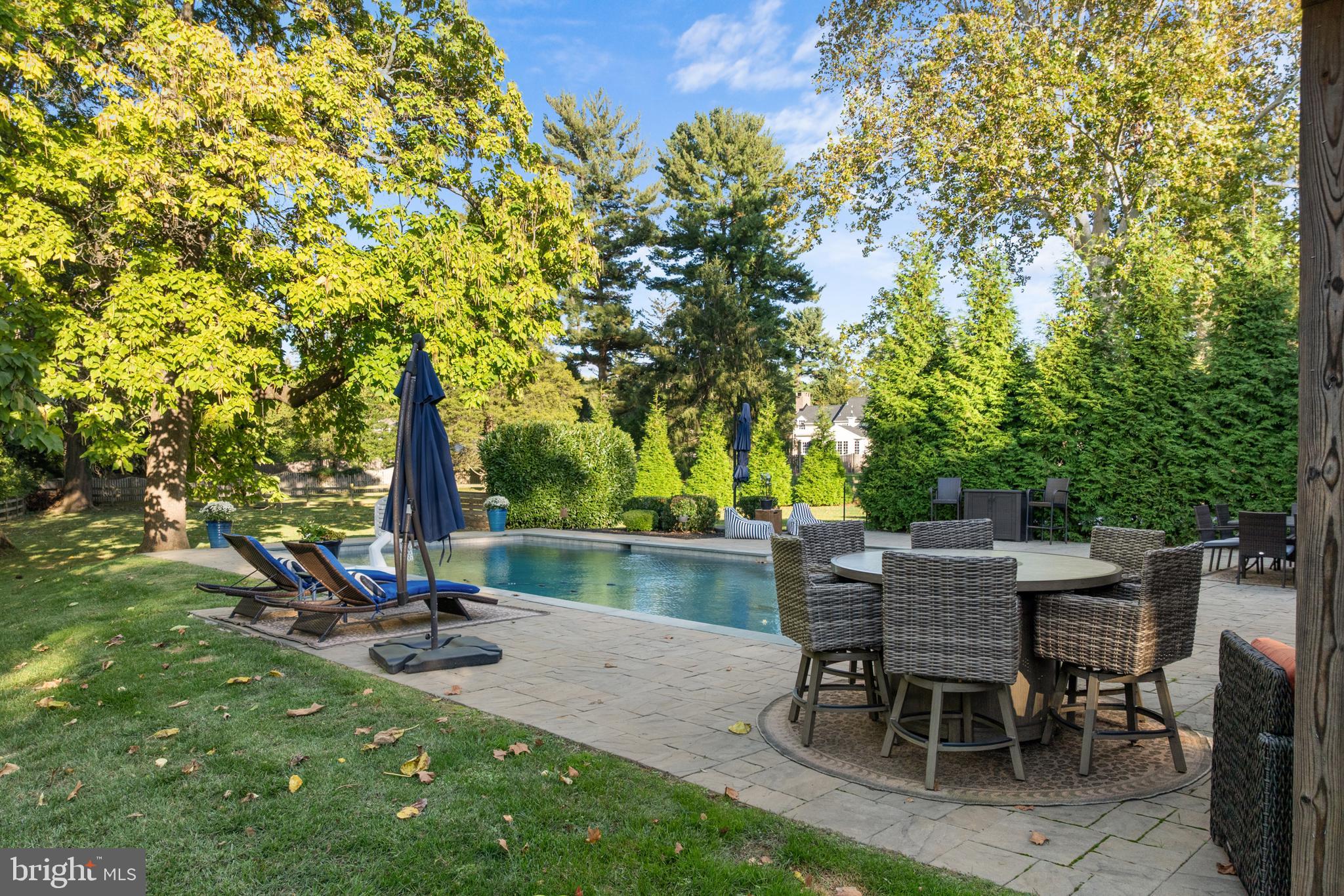 COLONIAL VIL - Residential