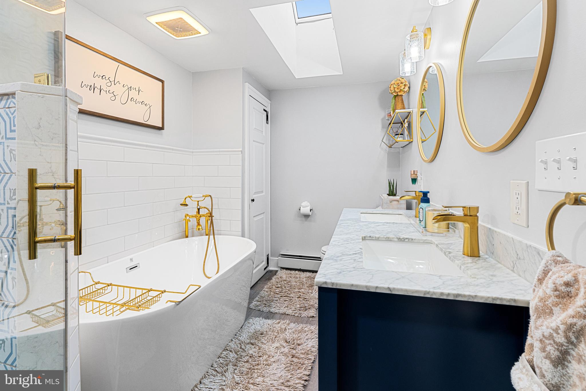 COLONIAL VIL - Residential