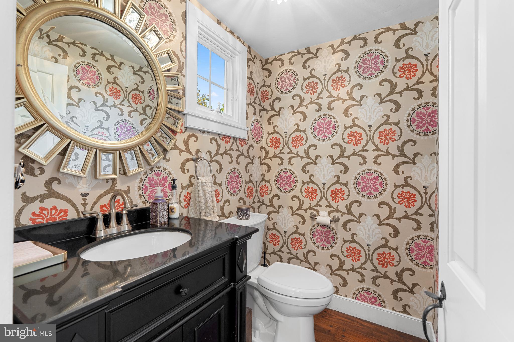 COLONIAL VIL - Residential