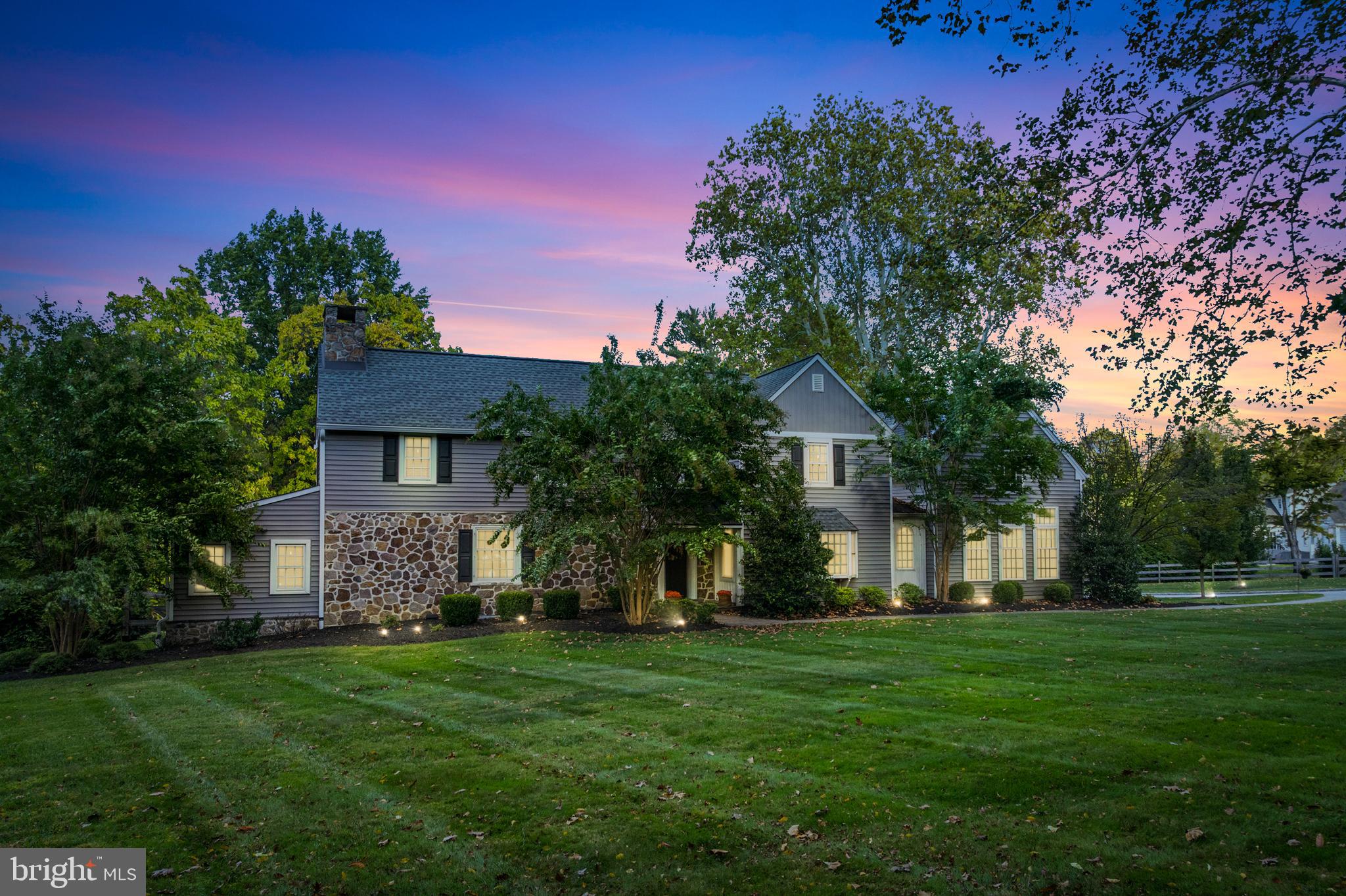 COLONIAL VIL - Residential