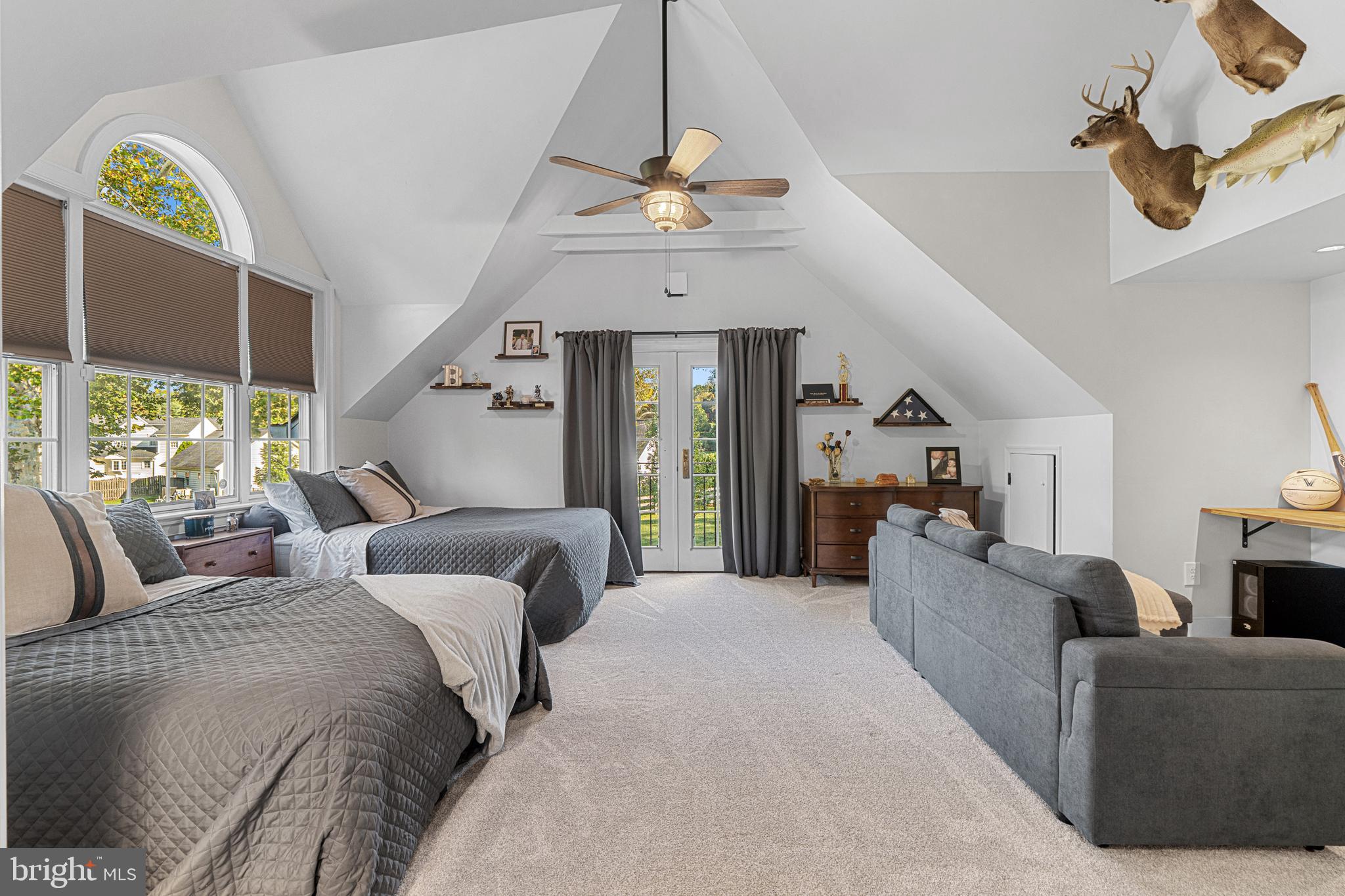 COLONIAL VIL - Residential