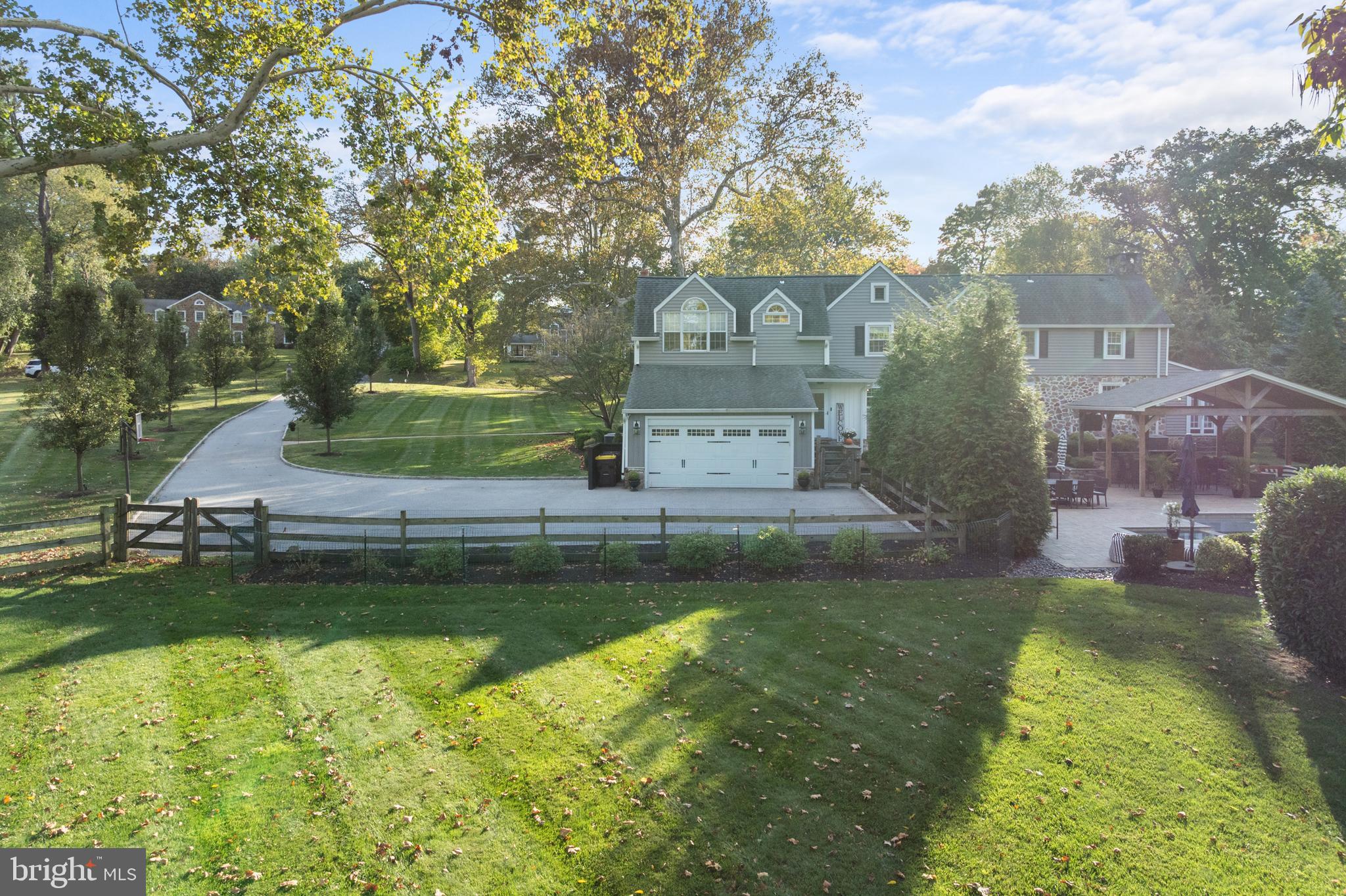 COLONIAL VIL - Residential