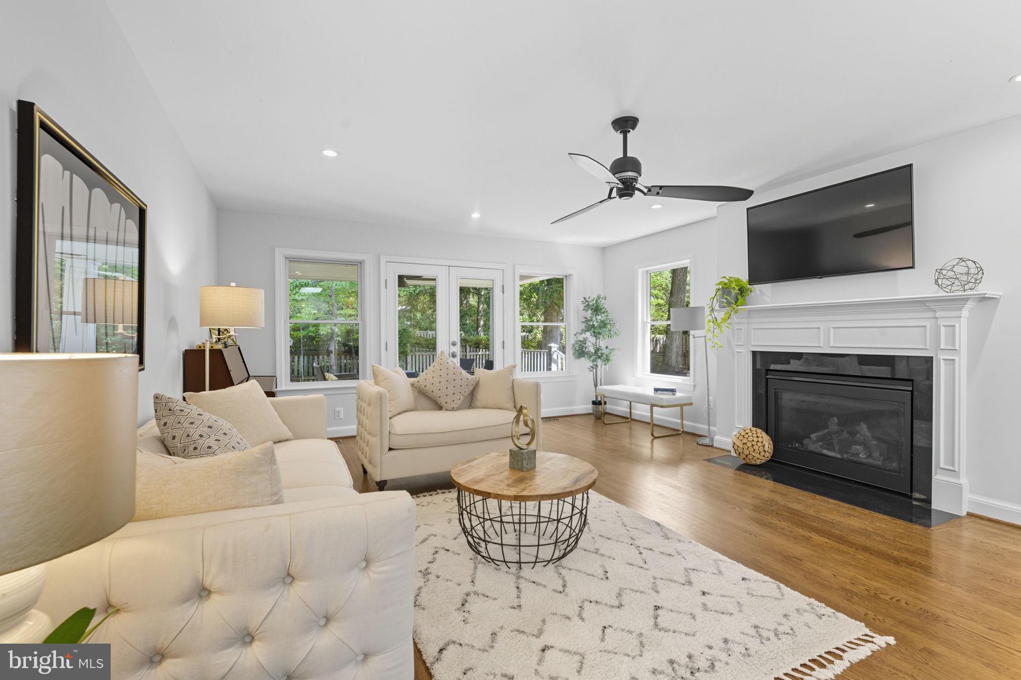 MONTICELLO PARK - Residential