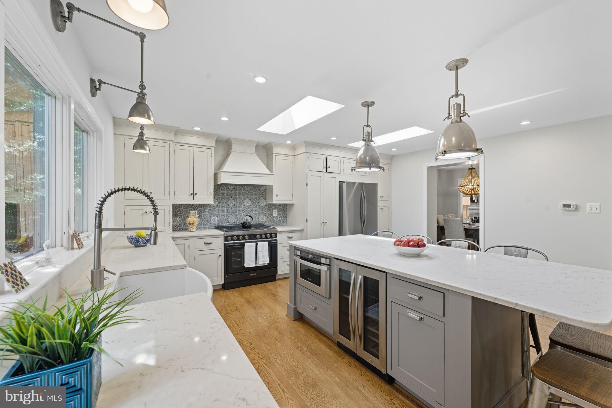 MONTICELLO PARK - Residential