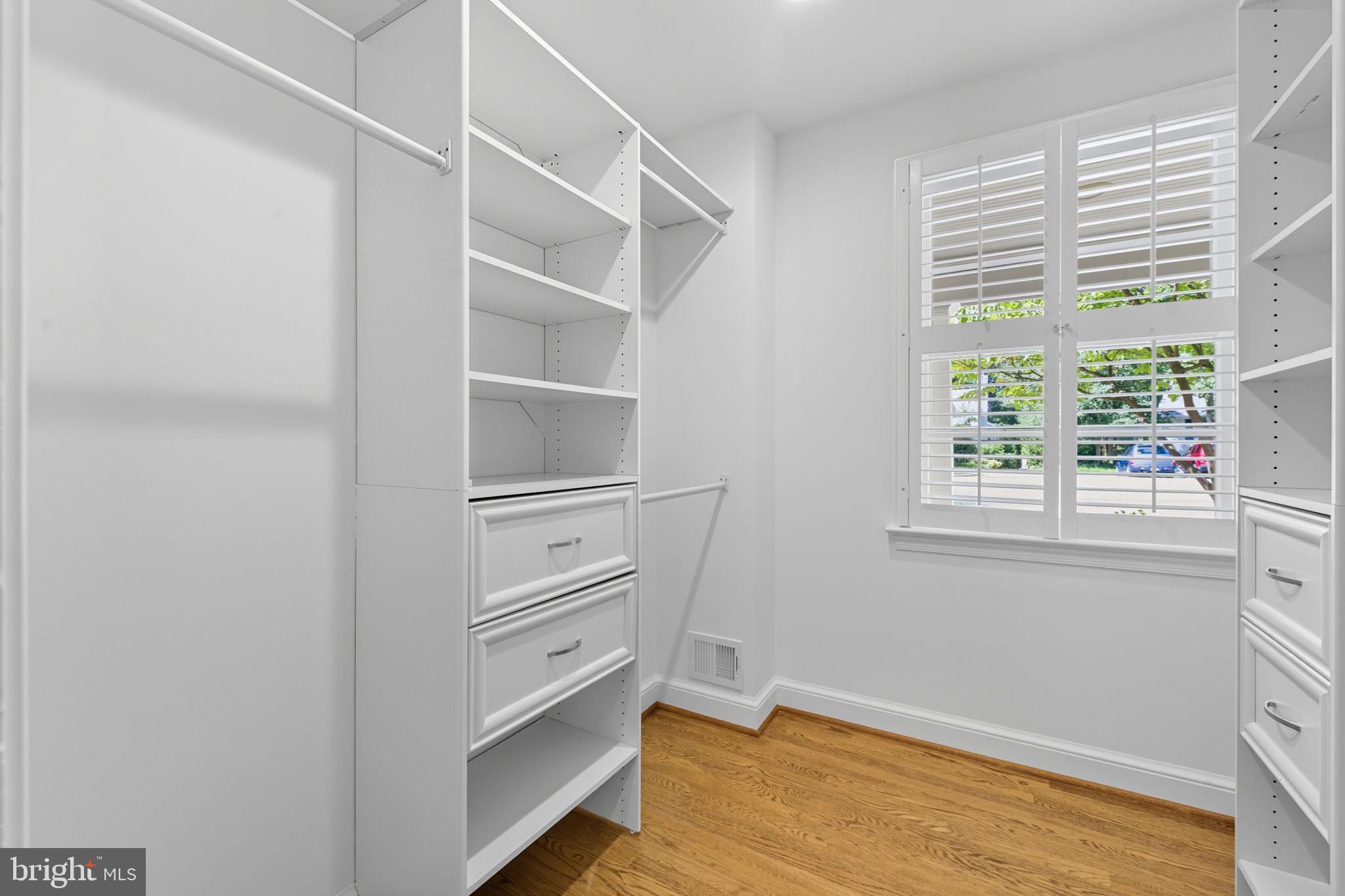 MONTICELLO PARK - Residential