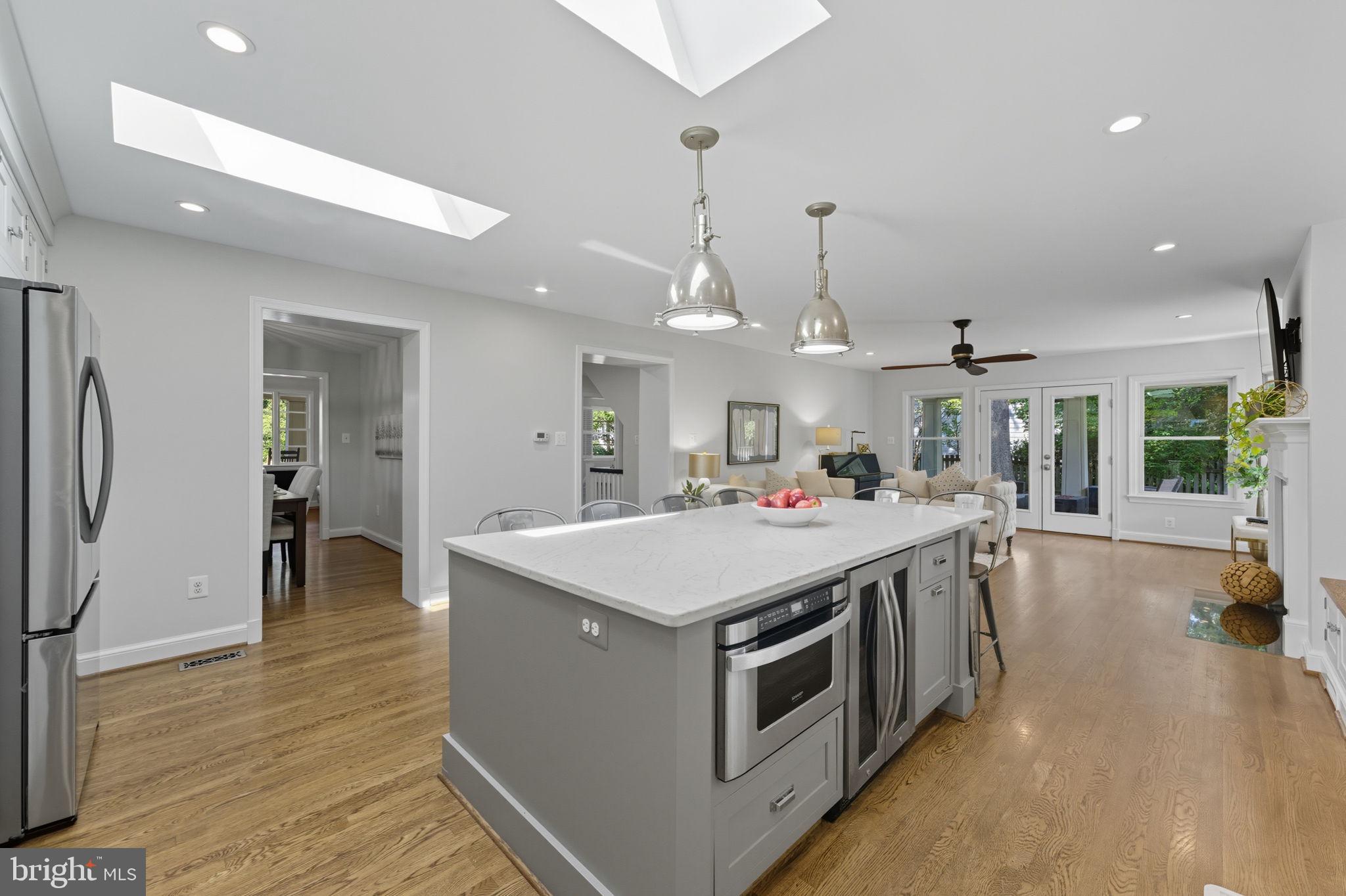 MONTICELLO PARK - Residential