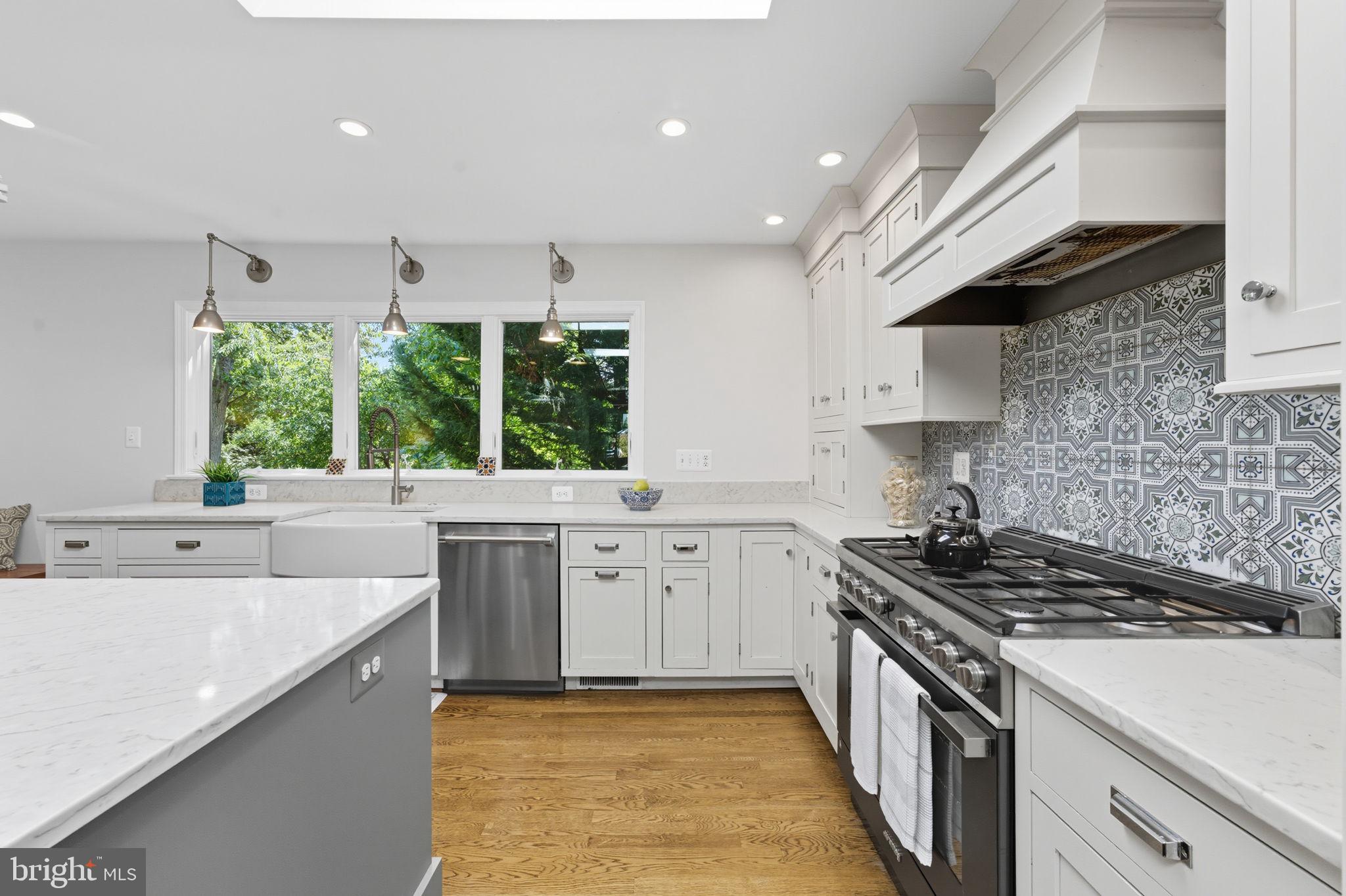 MONTICELLO PARK - Residential