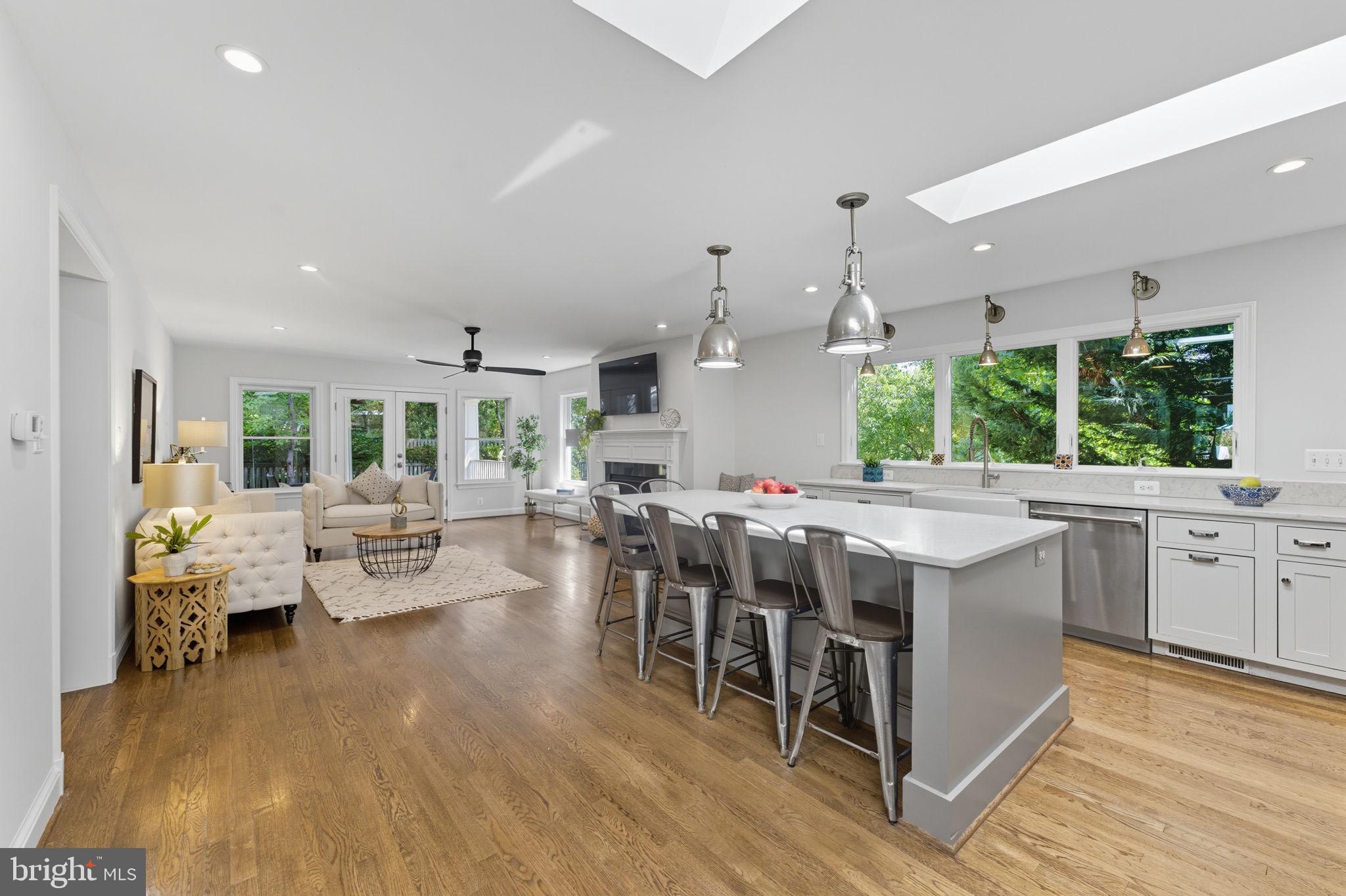 MONTICELLO PARK - Residential