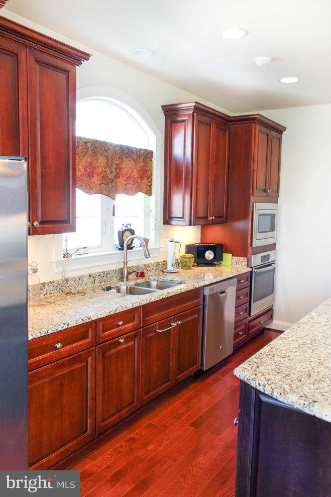 LEONARDS GRANT - Residential