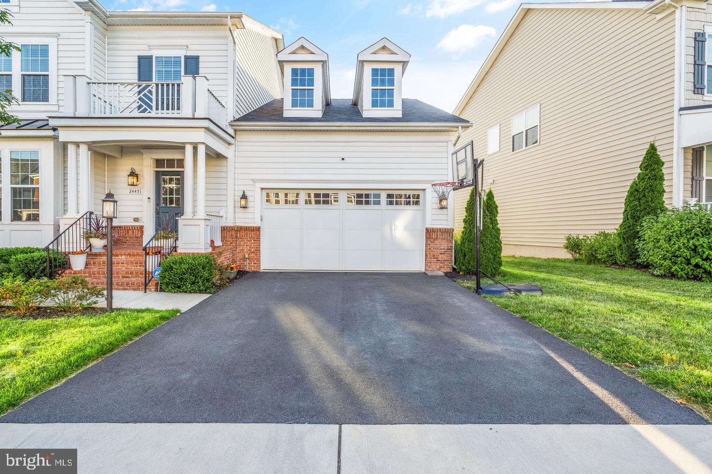 MOON GLADE FARM - Residential