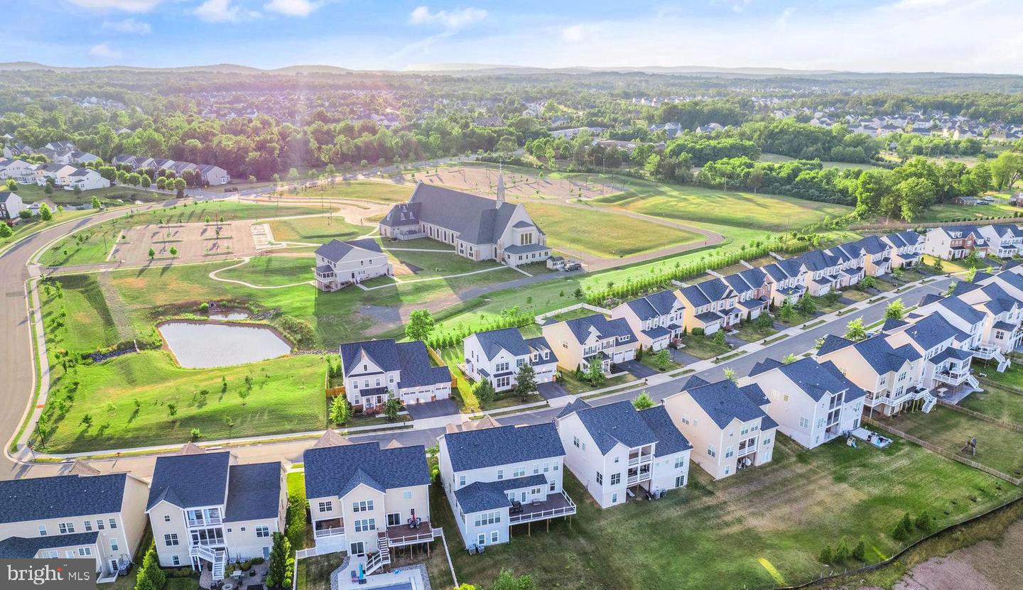 MOON GLADE FARM - Residential