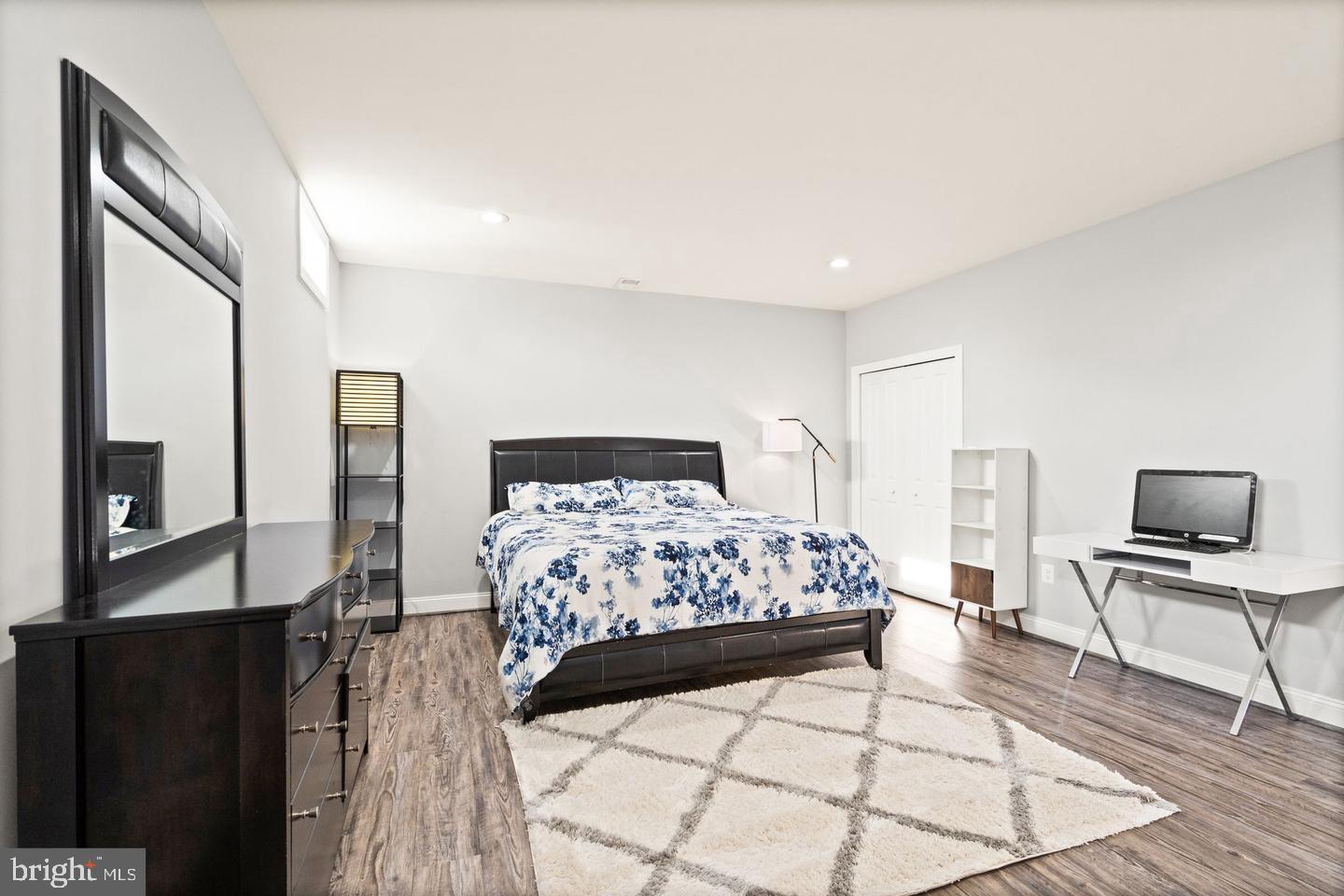 MOON GLADE FARM - Residential