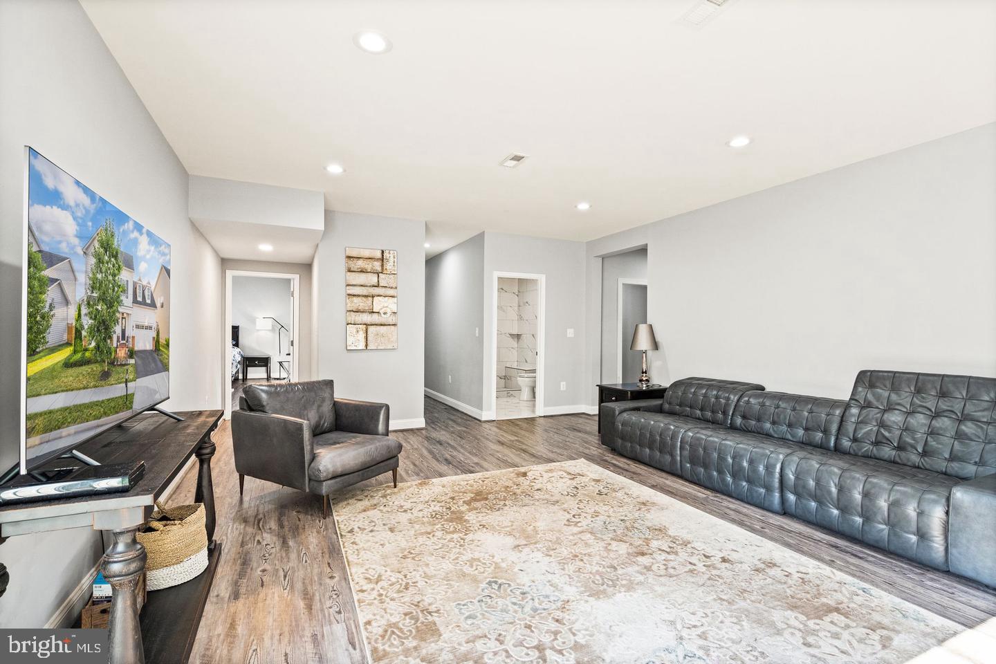 MOON GLADE FARM - Residential