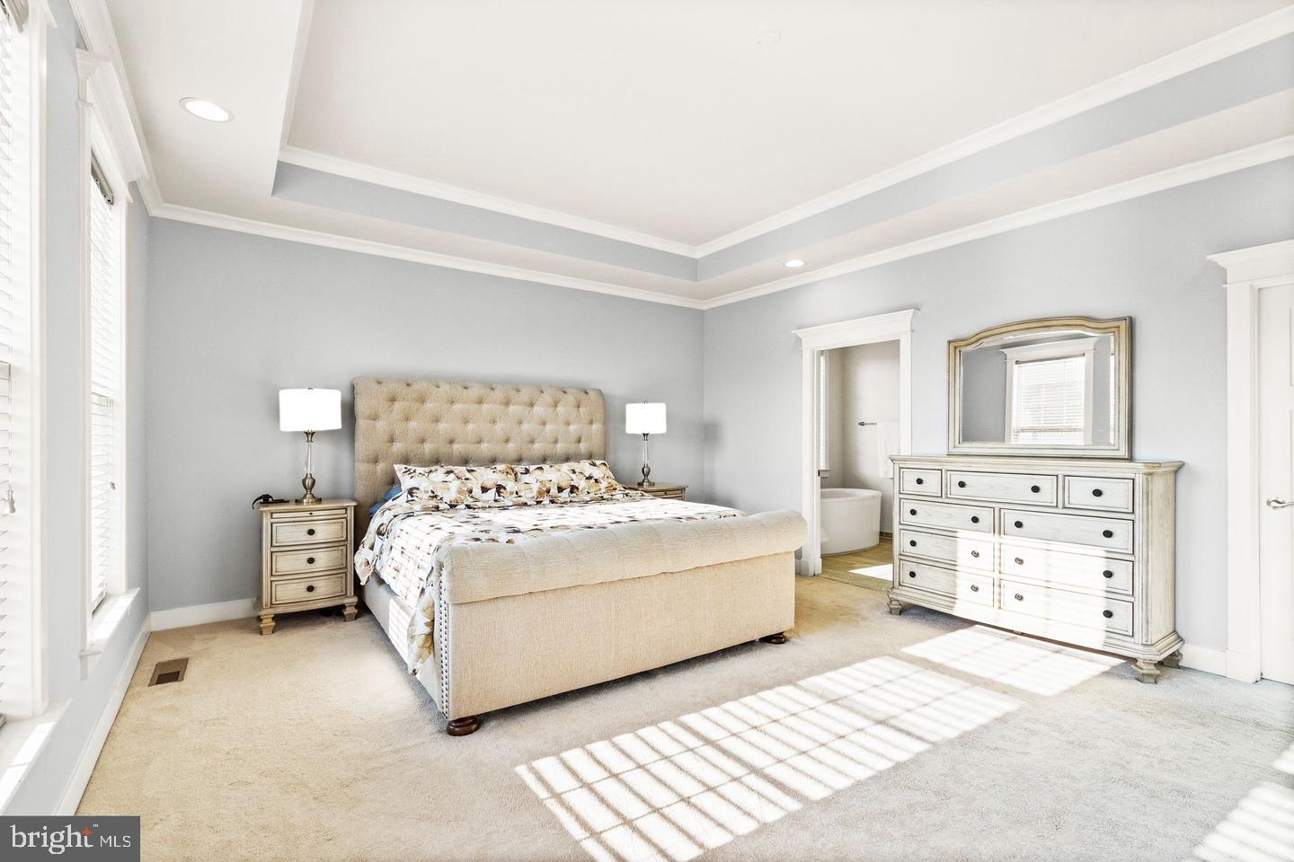 MOON GLADE FARM - Residential